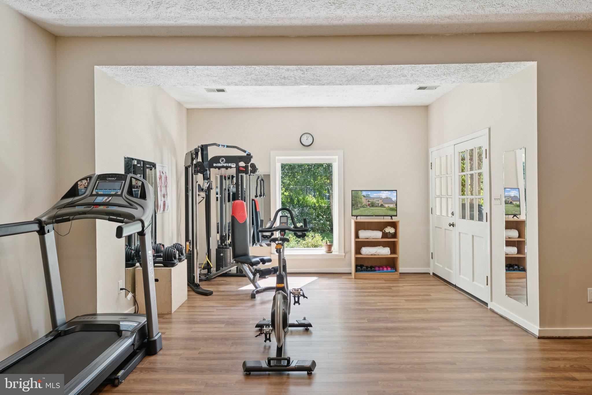 POTOMAC VILLAGE - Residential