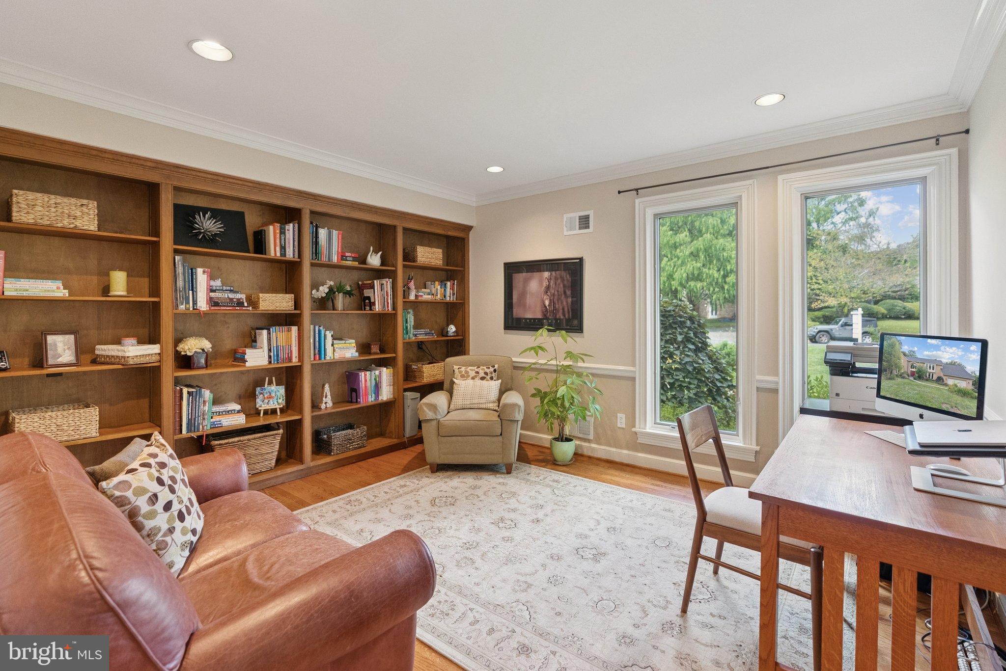 POTOMAC VILLAGE - Residential