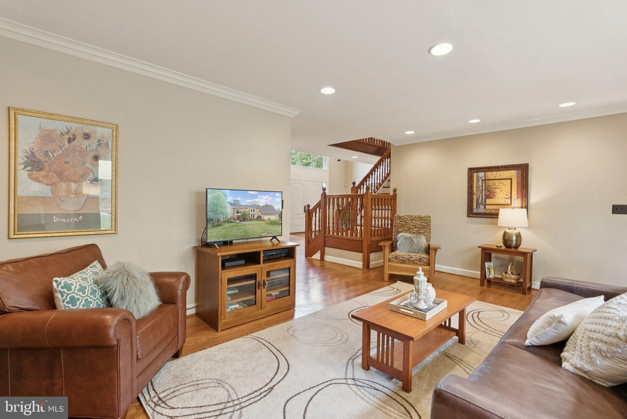 POTOMAC VILLAGE - Residential