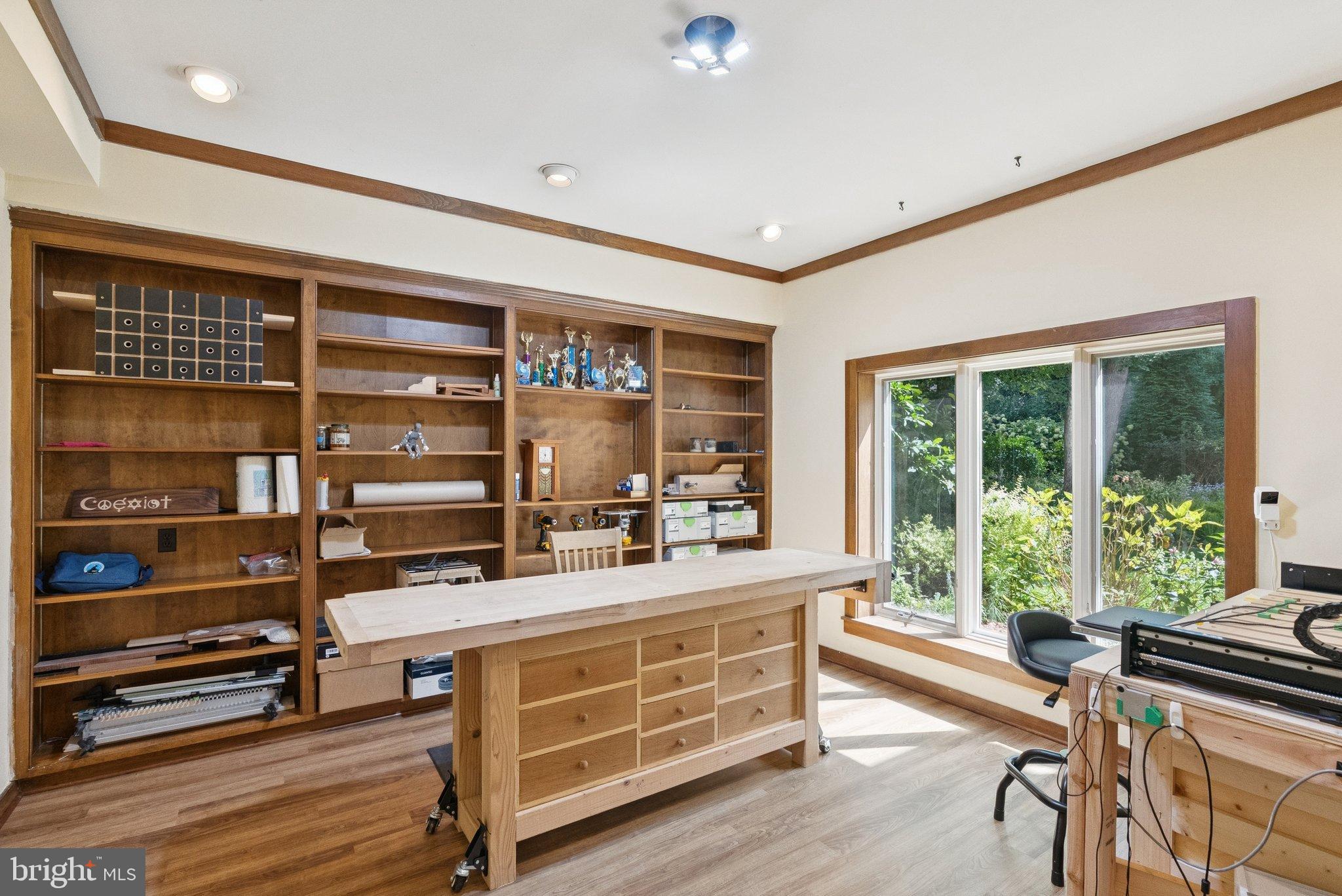 POTOMAC VILLAGE - Residential