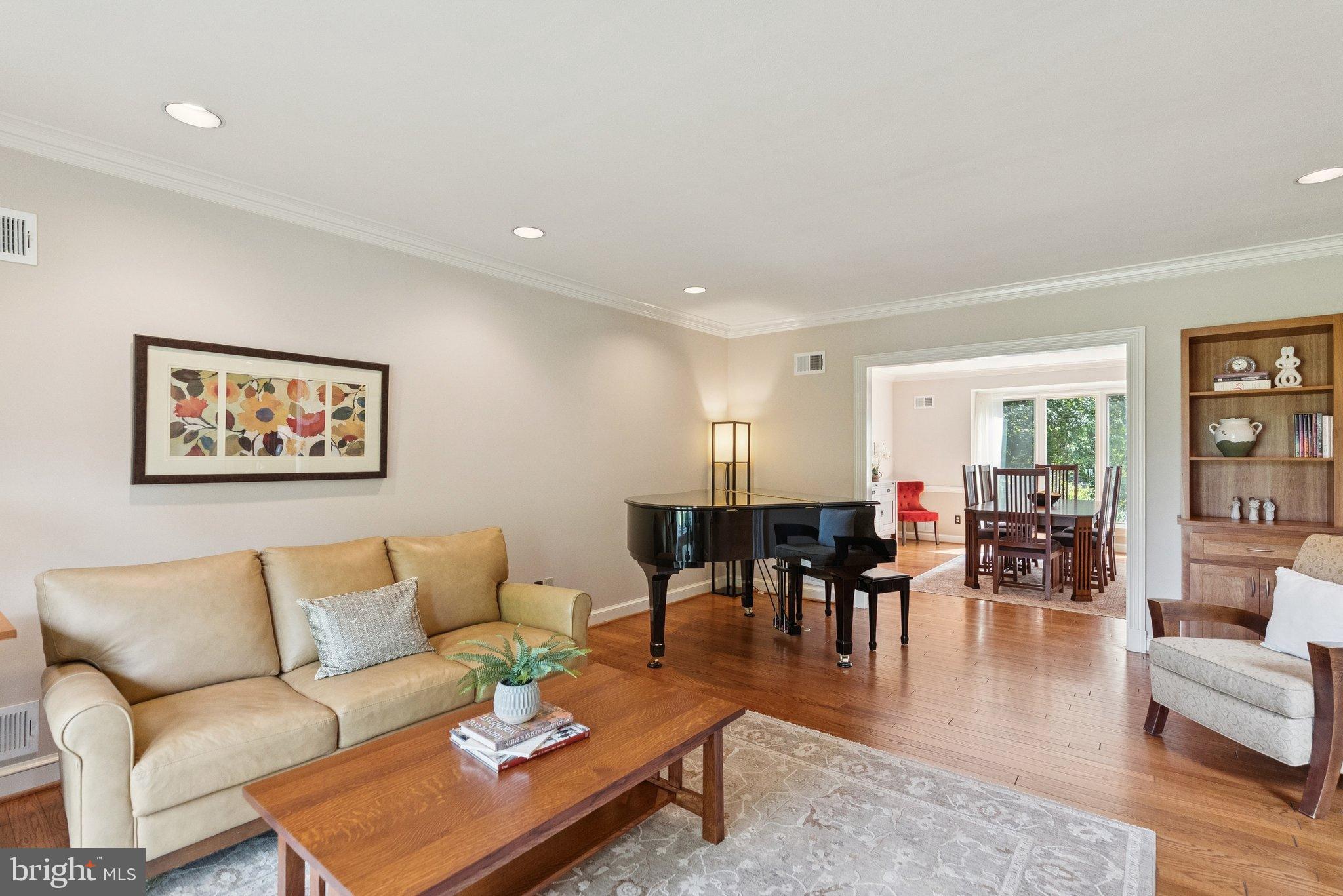 POTOMAC VILLAGE - Residential