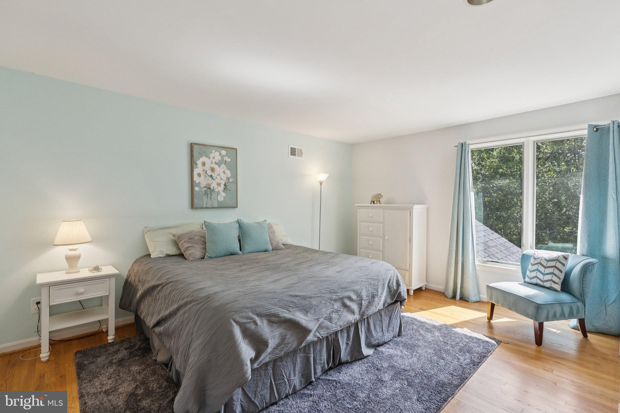 POTOMAC VILLAGE - Residential