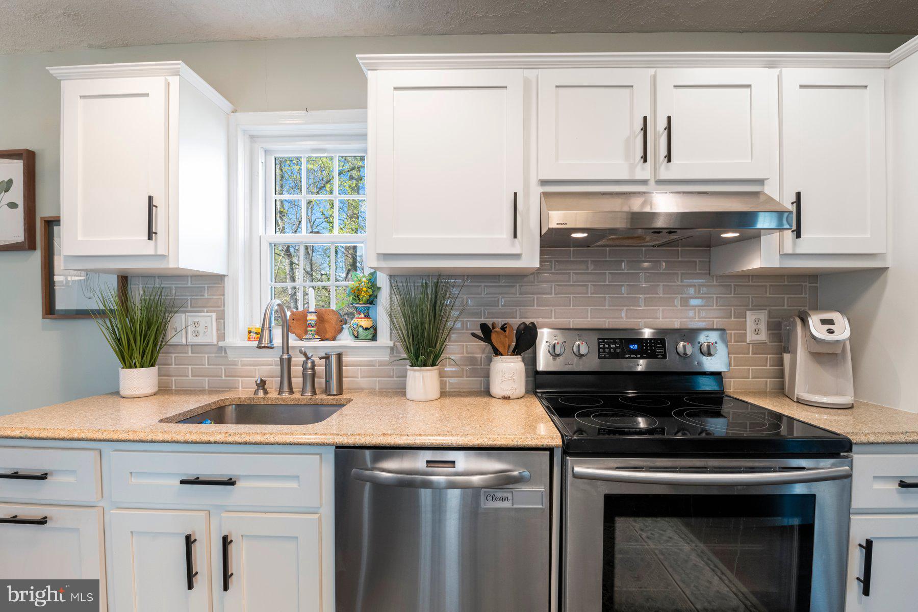 BEL PRE WOODS - Residential