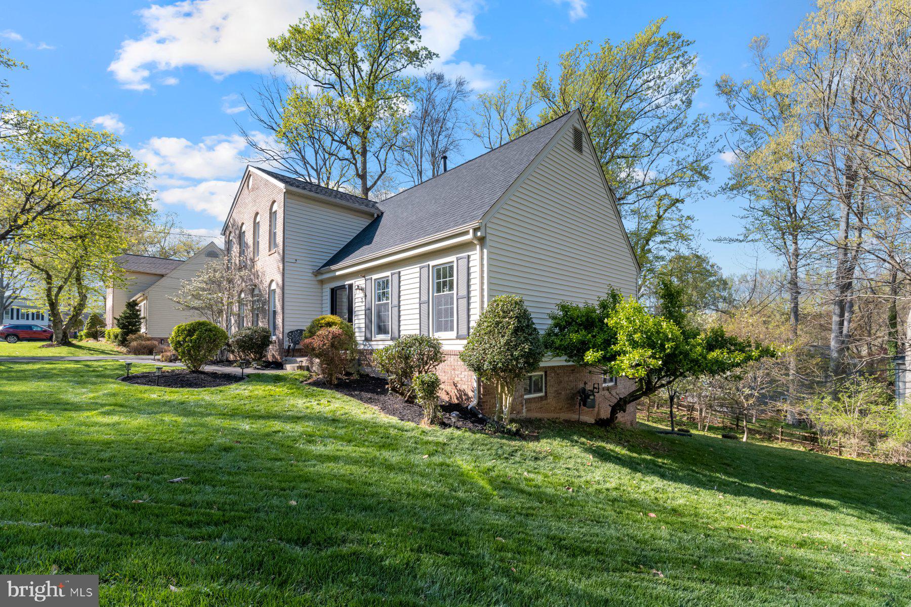 BEL PRE WOODS - Residential