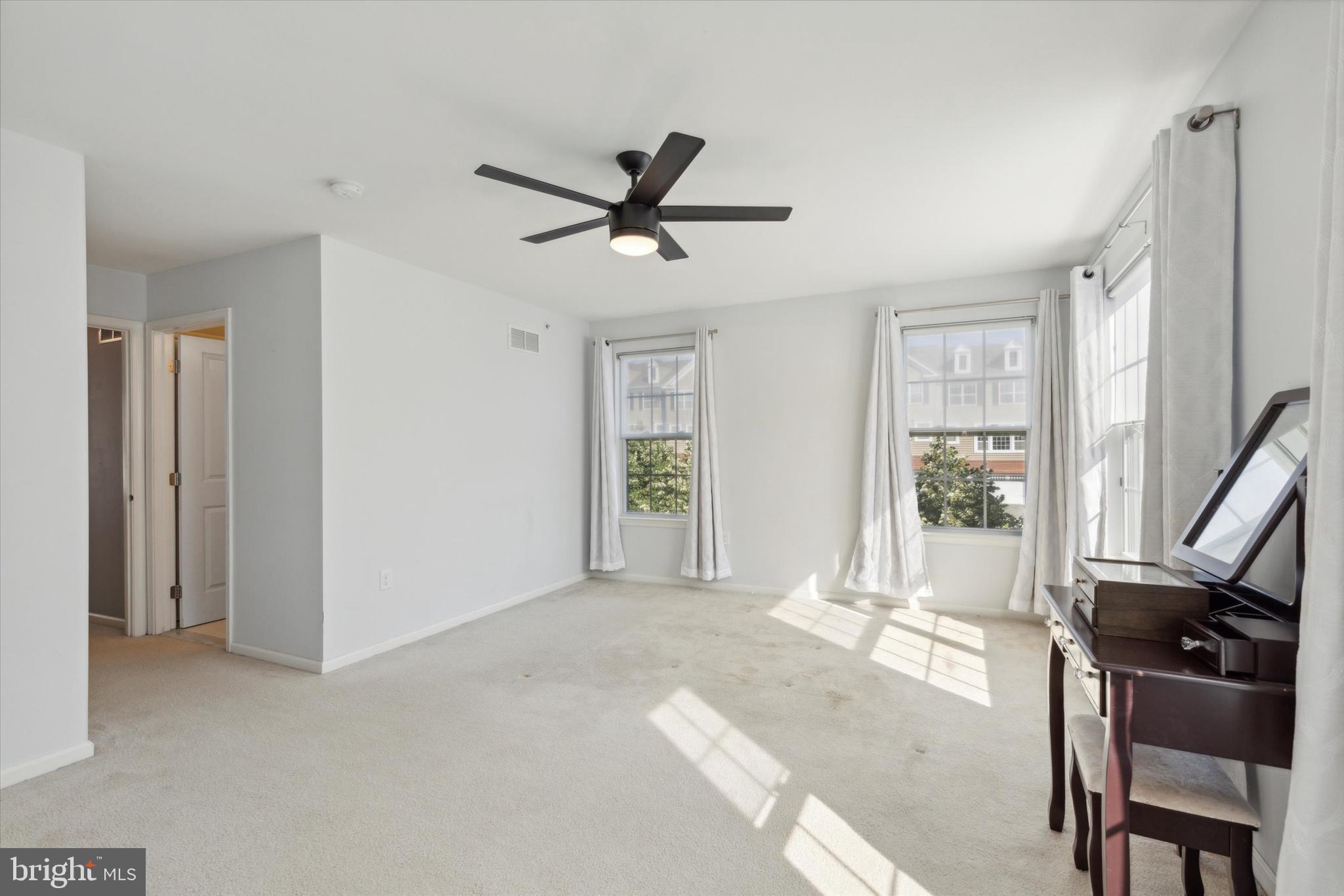 CARILLON HILL - Residential