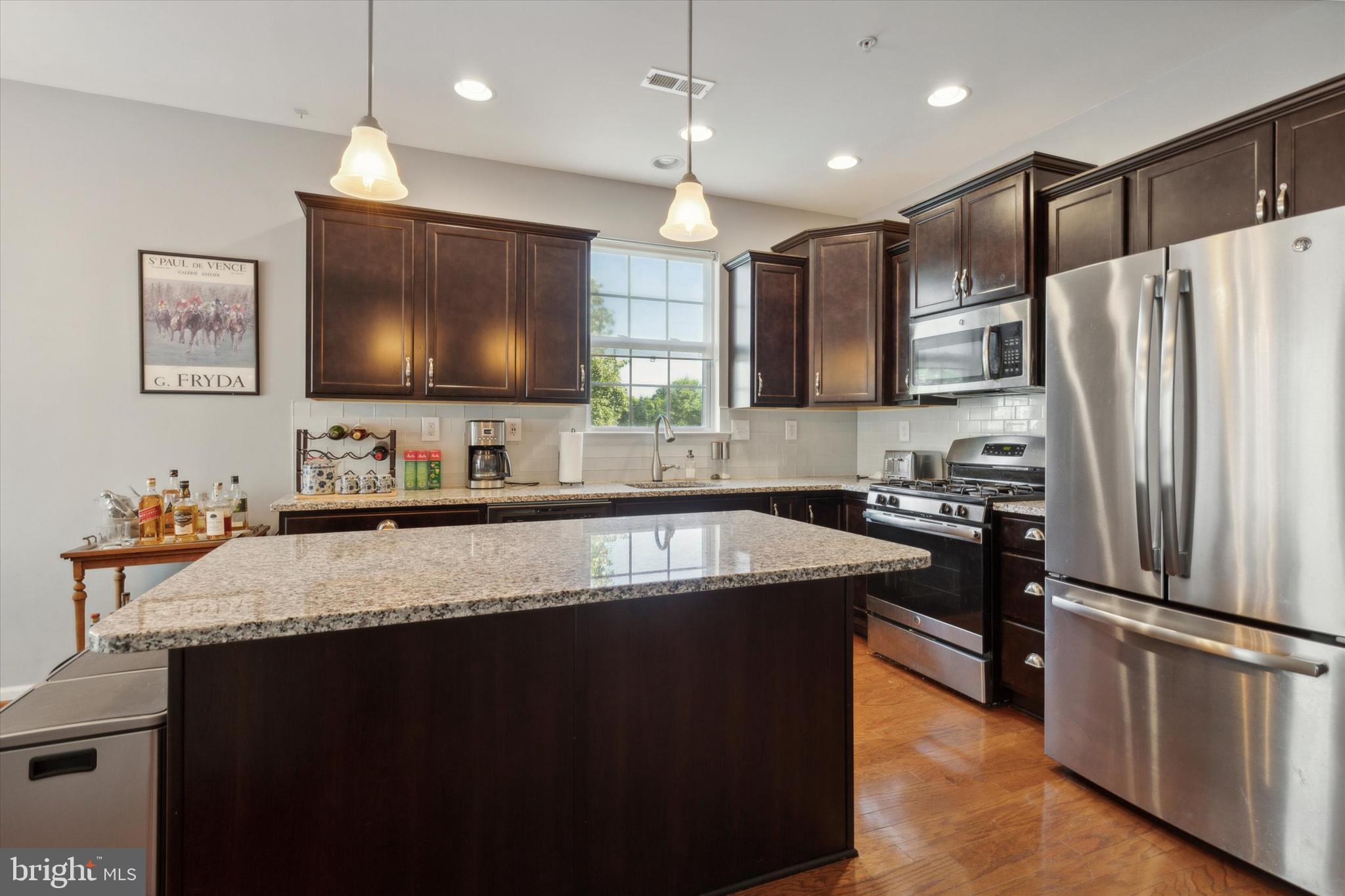 CARILLON HILL - Residential