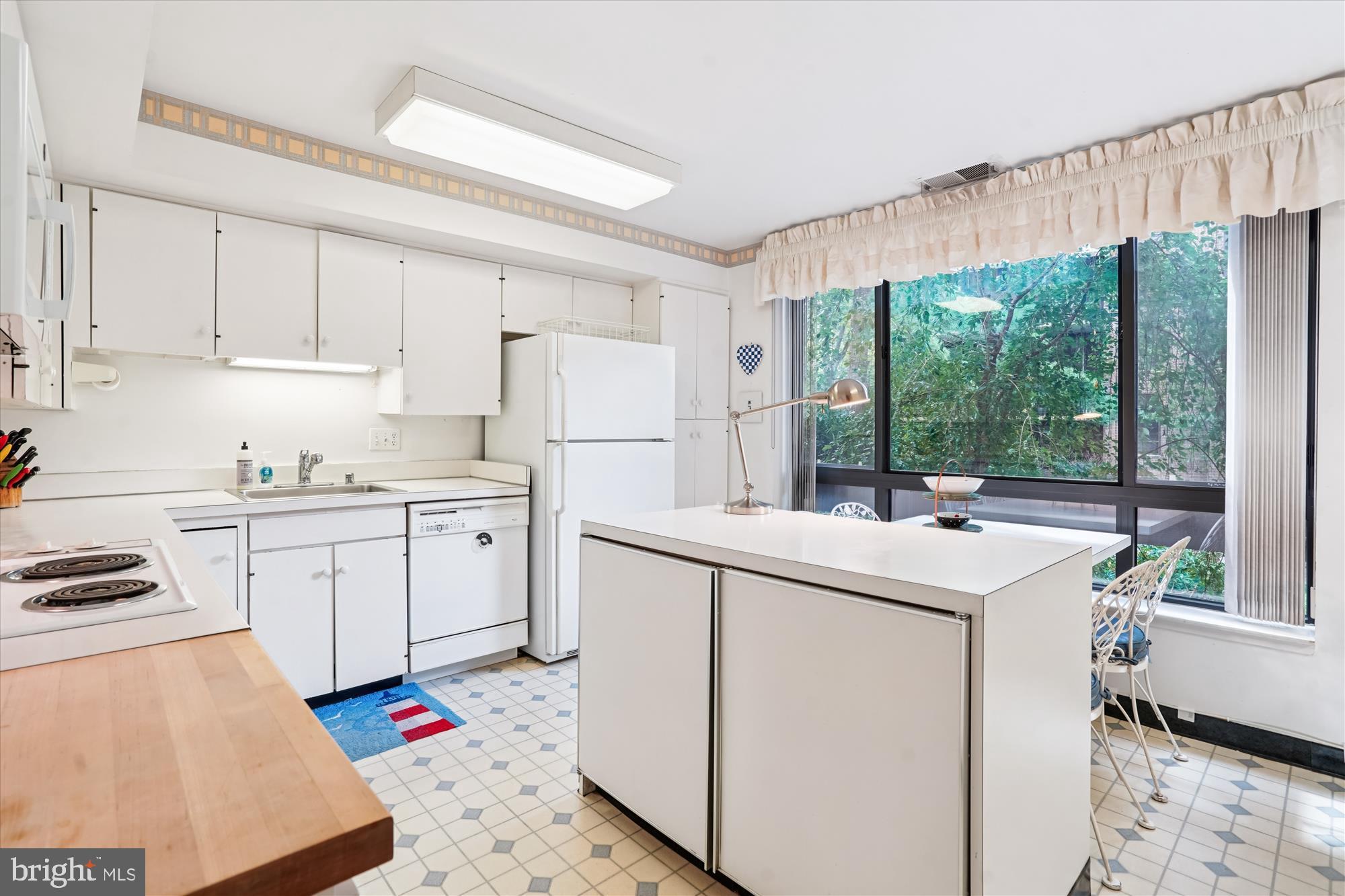 SUMNER VILLAGE - Residential