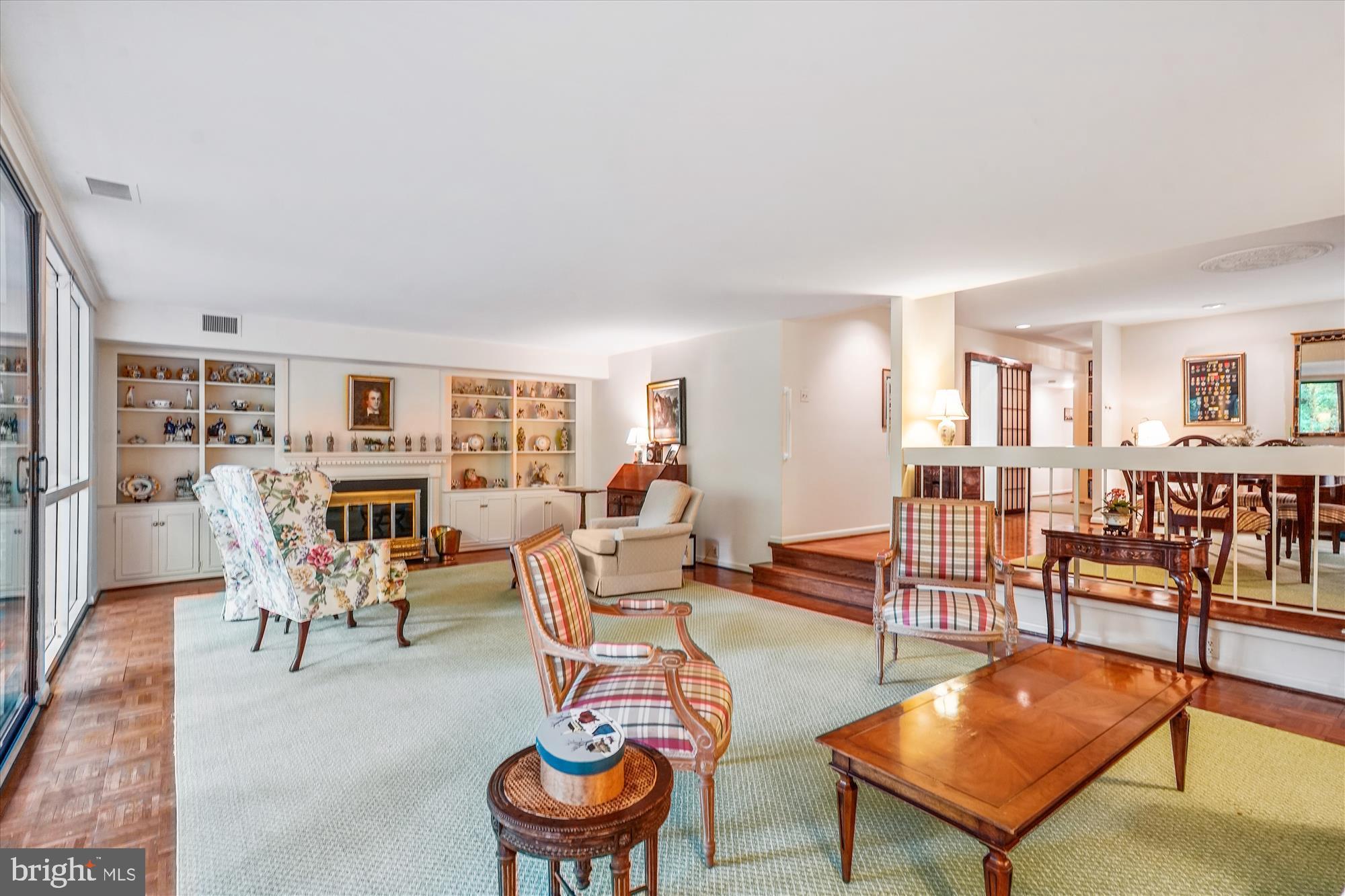 SUMNER VILLAGE - Residential