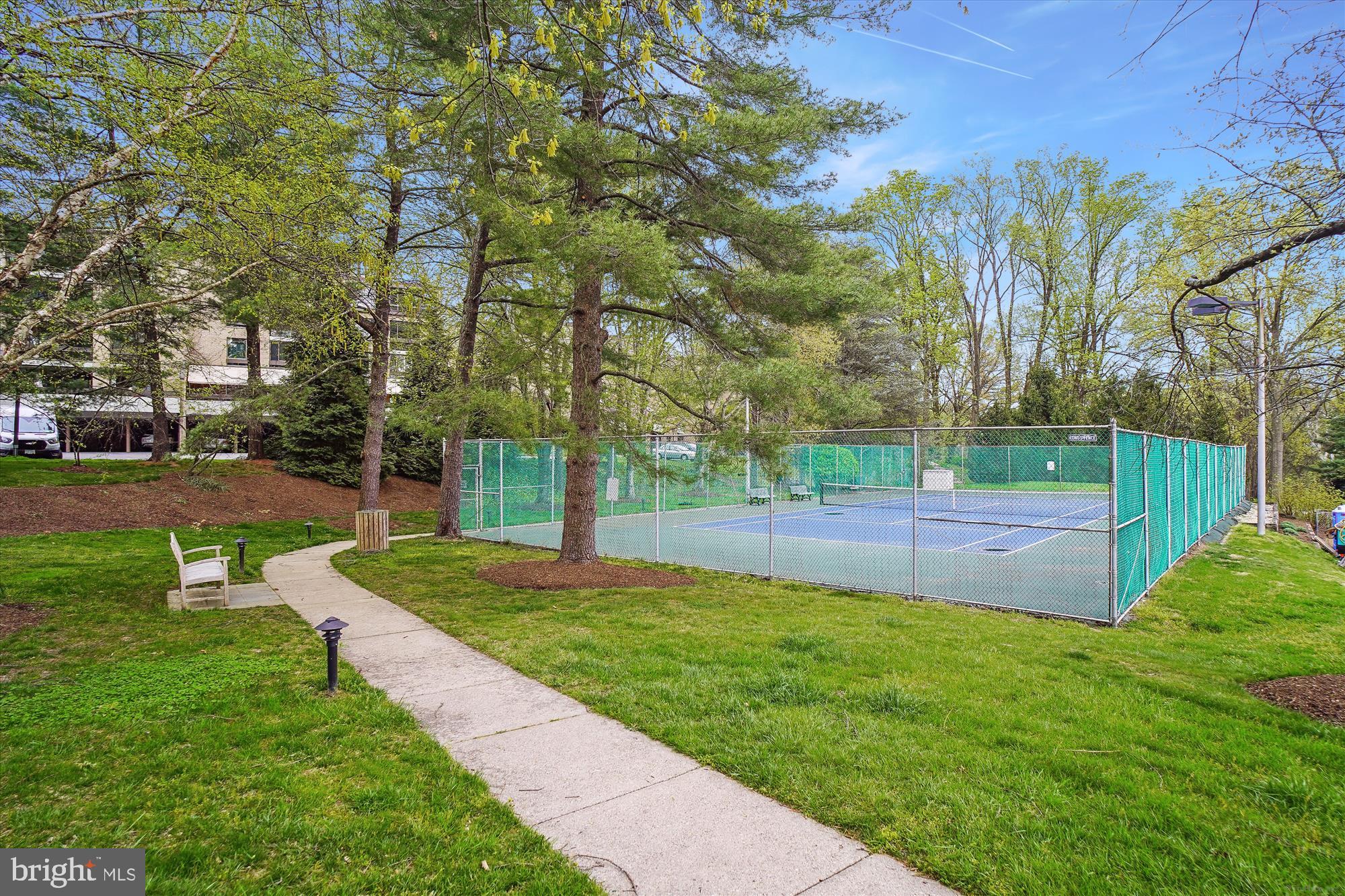 SUMNER VILLAGE - Residential