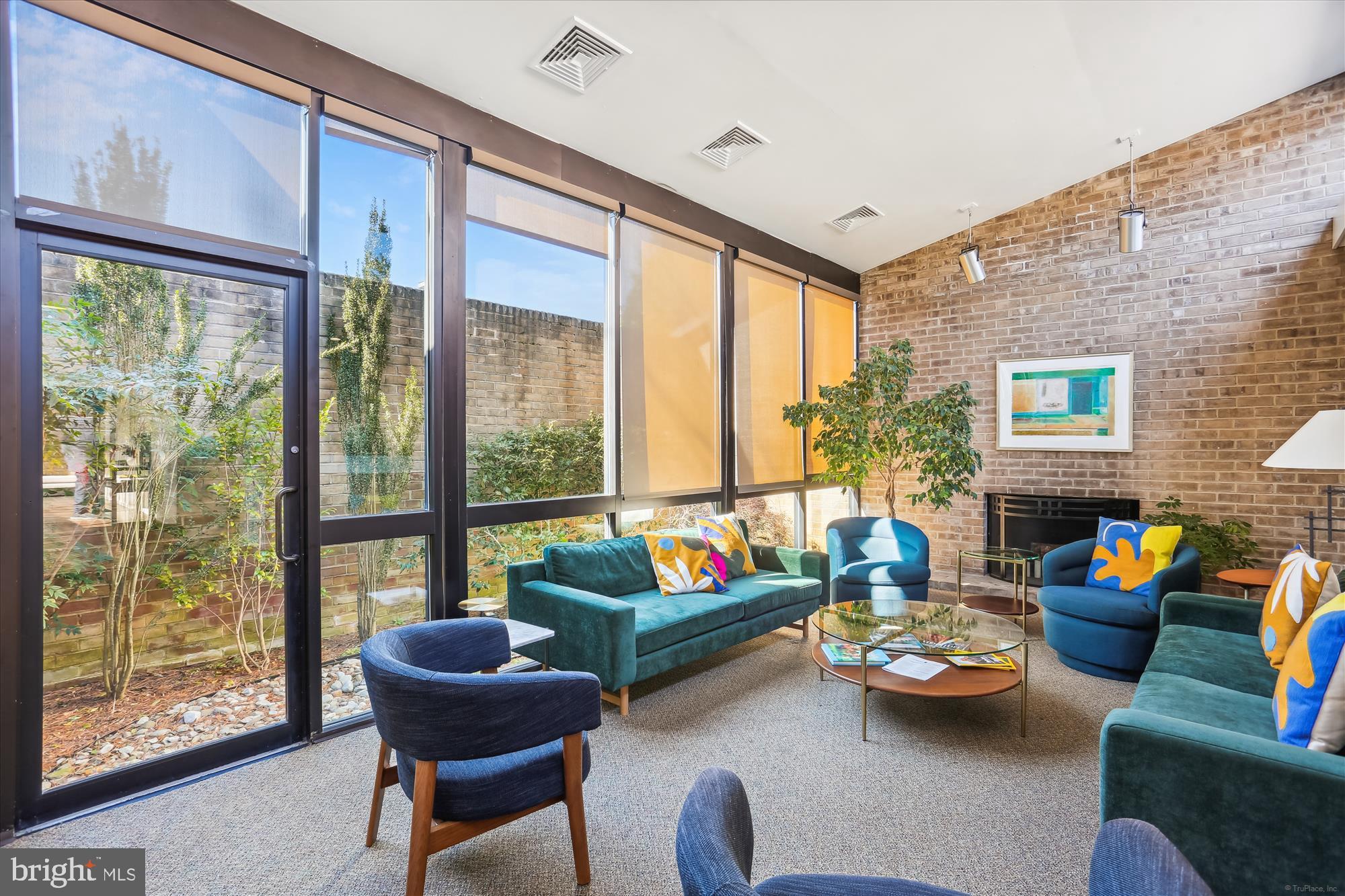 SUMNER VILLAGE - Residential