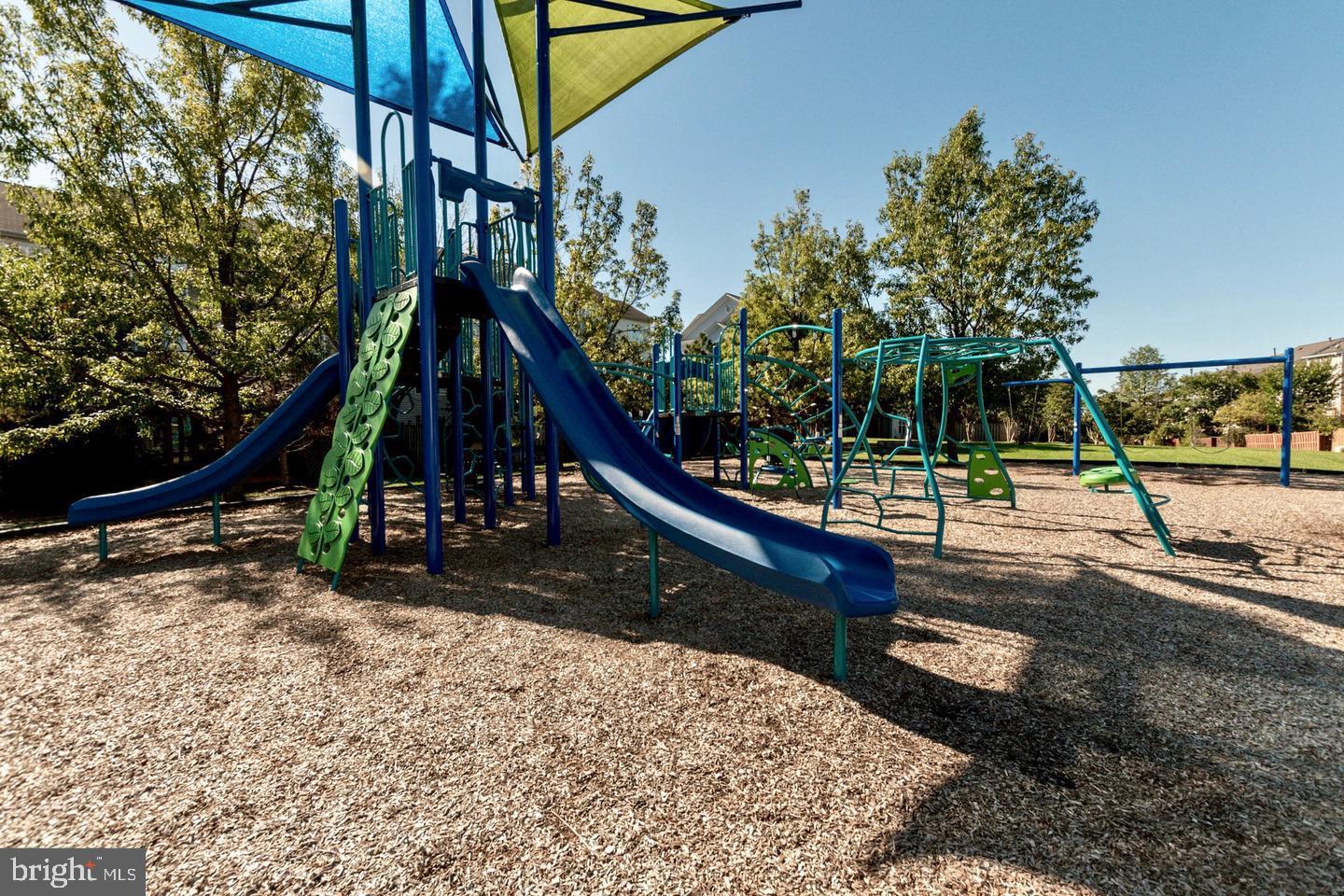 TALL OAKS - Residential