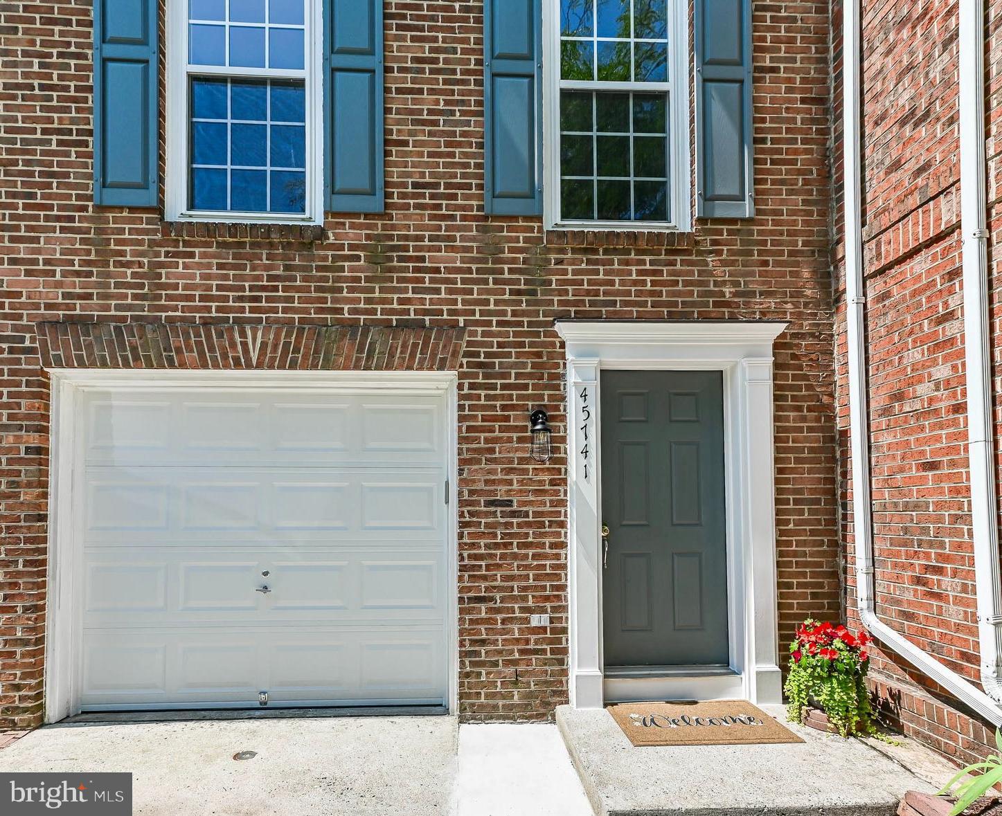 TALL OAKS - Residential