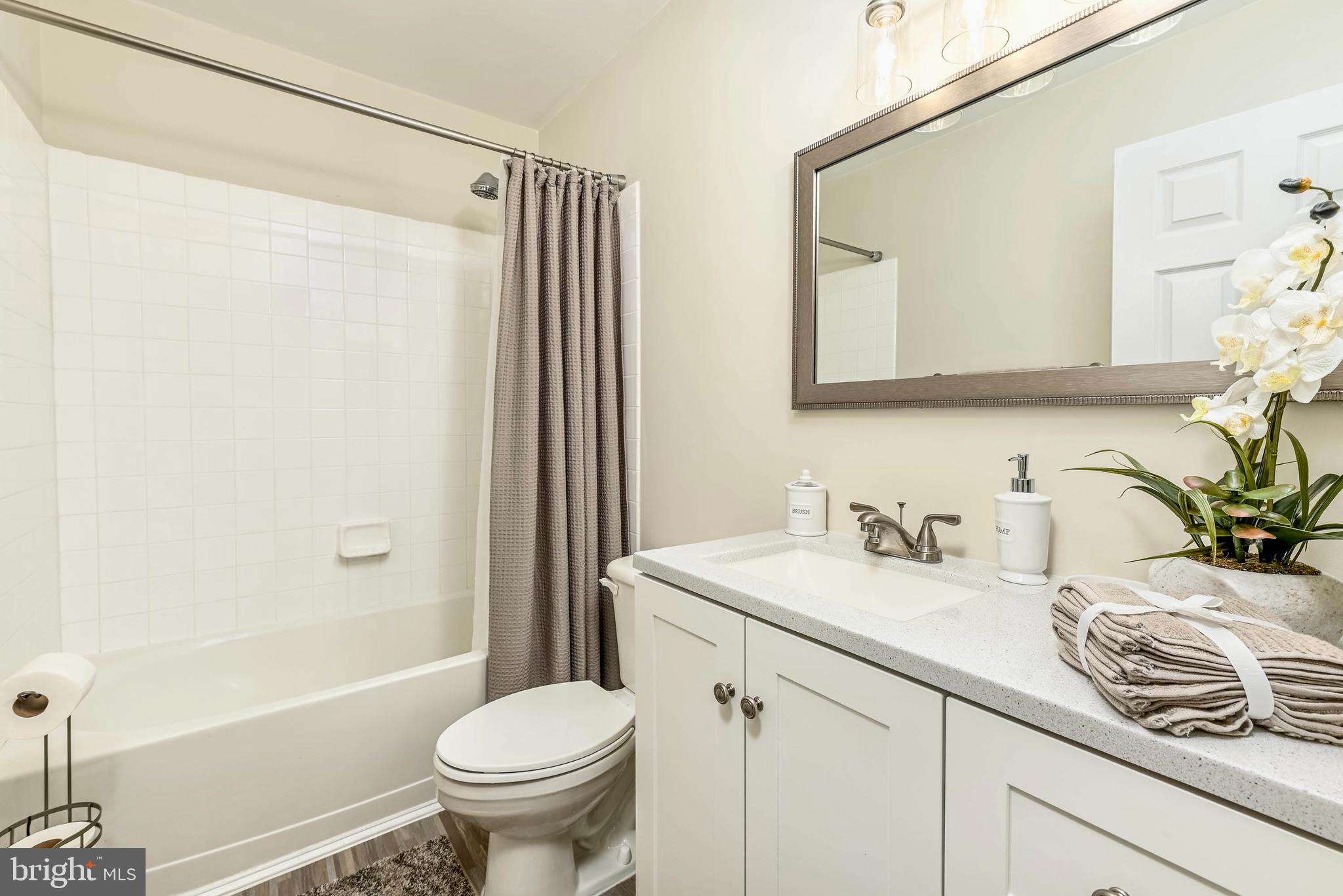 TALL OAKS - Residential