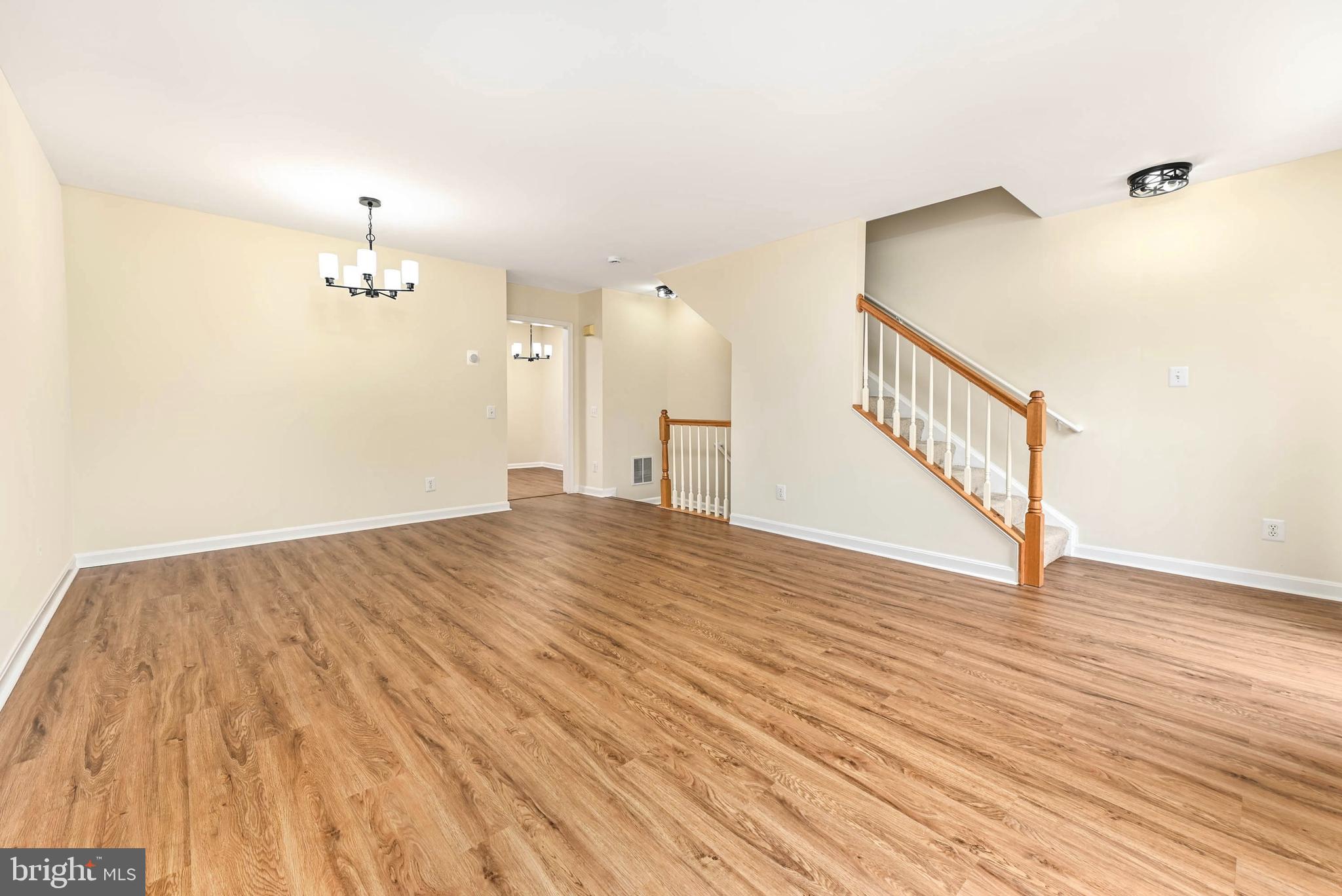 TALL OAKS - Residential