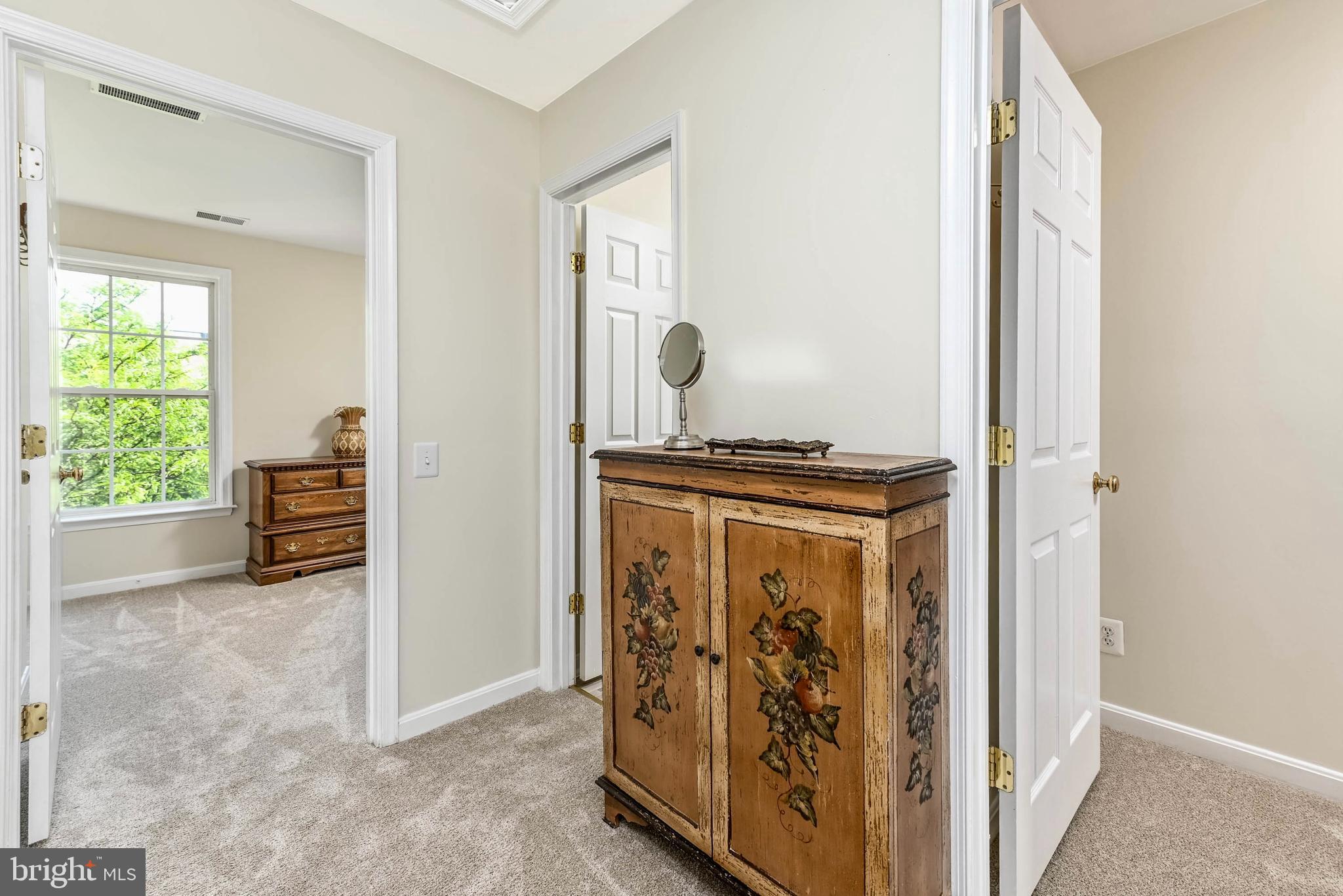 TALL OAKS - Residential