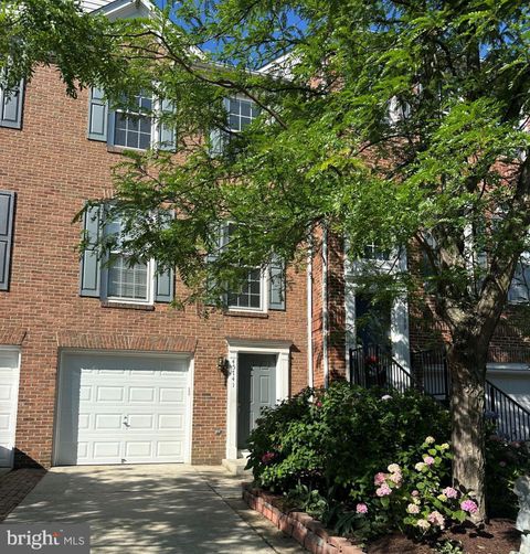 45741 SMOKETREE TERRACE STERLING VA 20166