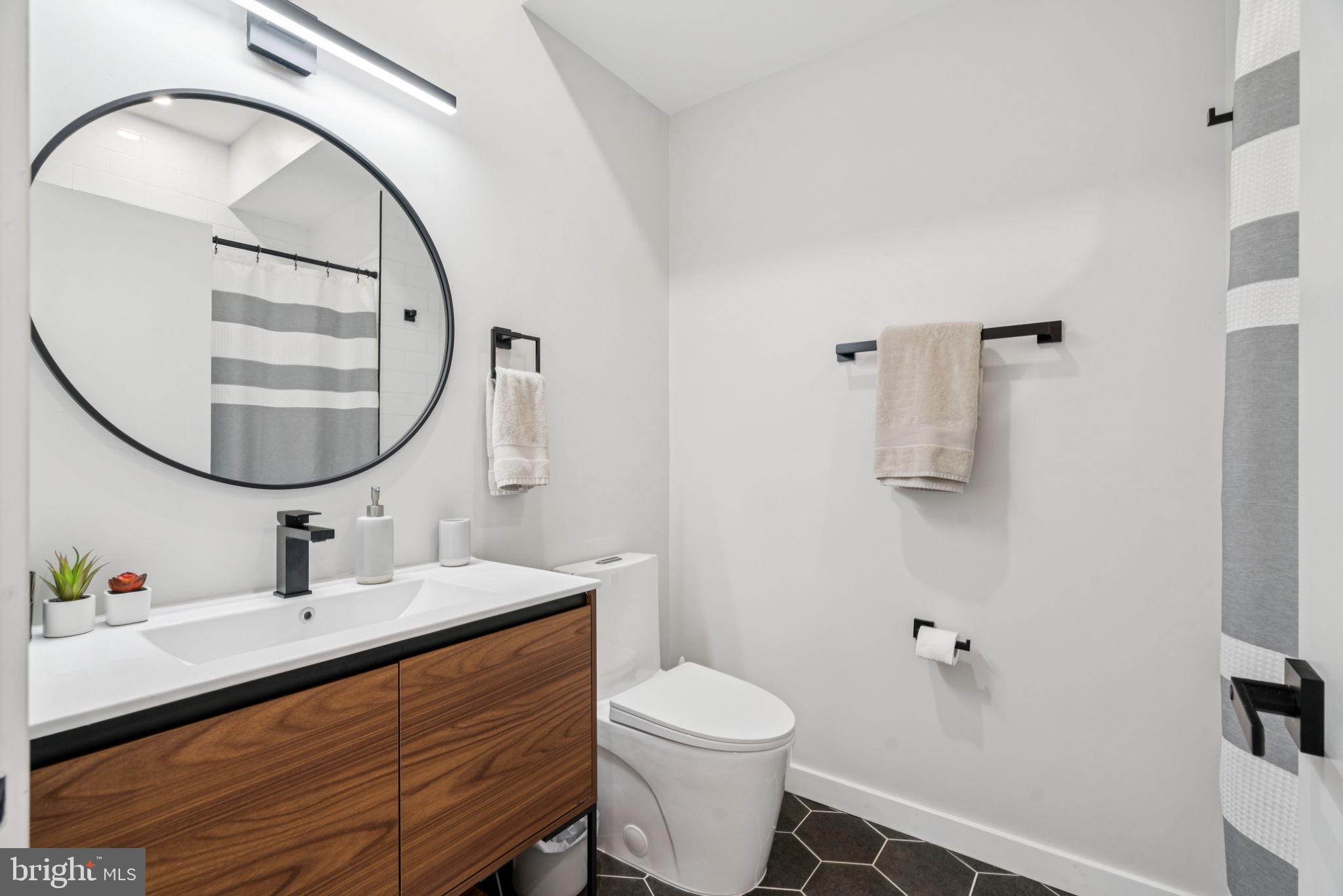 OLDE KENSINGTON - Residential