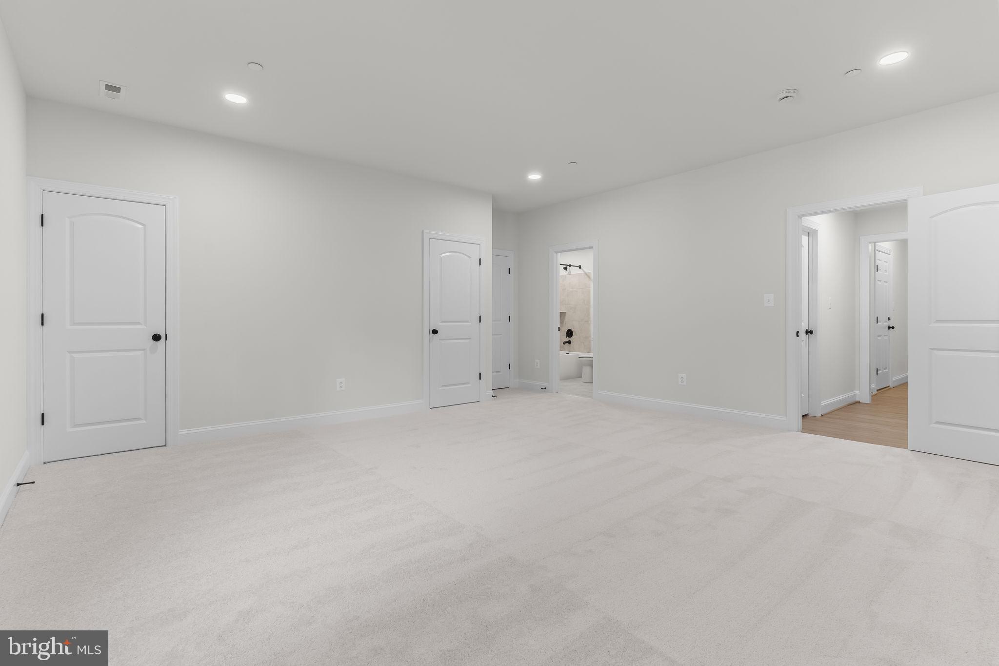 MEADOWS AT TOWN RUN - Residential