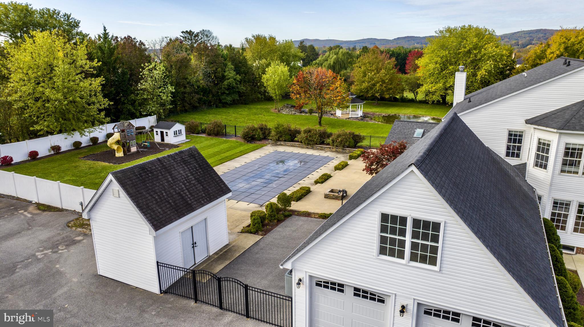 STONEY CREEK FARMS - Residential