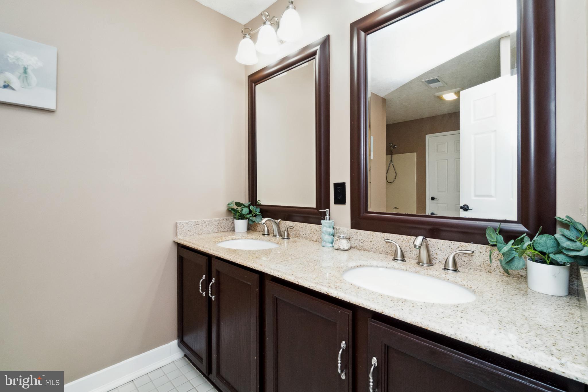 STONEY CREEK FARMS - Residential