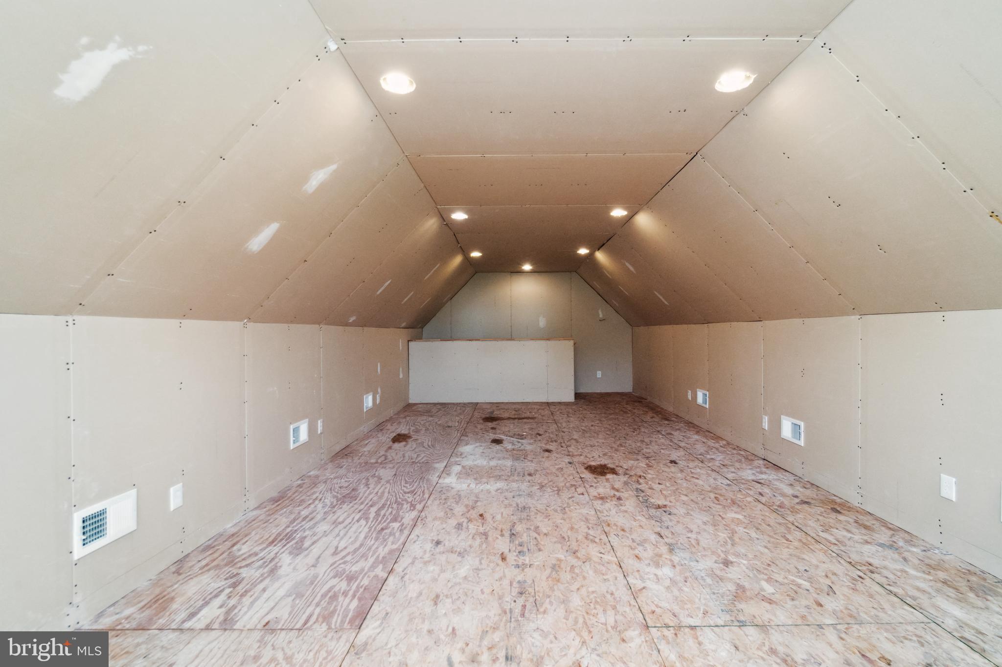 STONEY CREEK FARMS - Residential