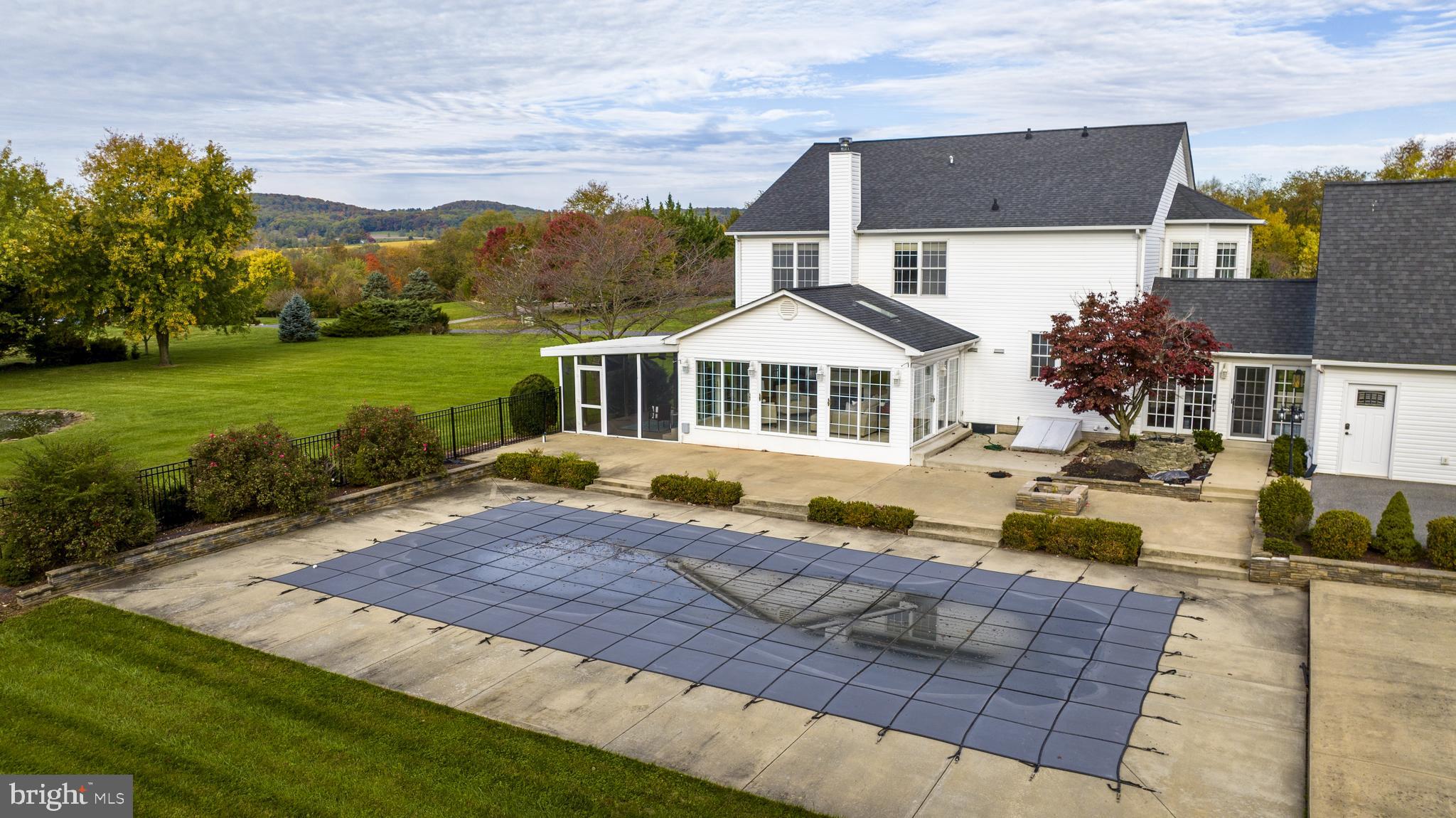 STONEY CREEK FARMS - Residential