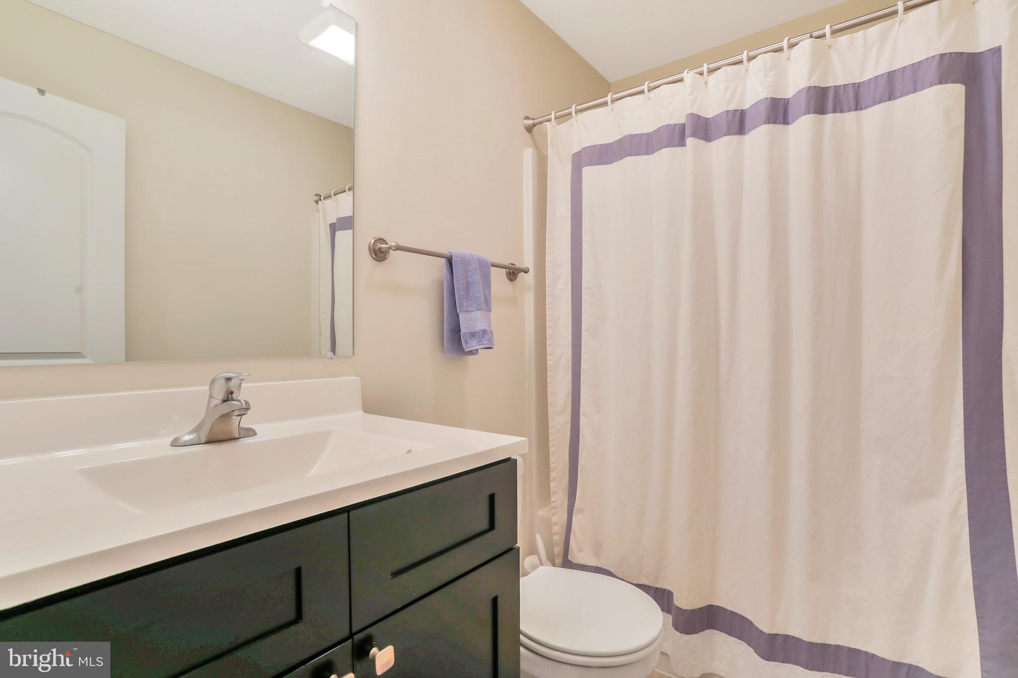 COLONIAL HILLS - Residential