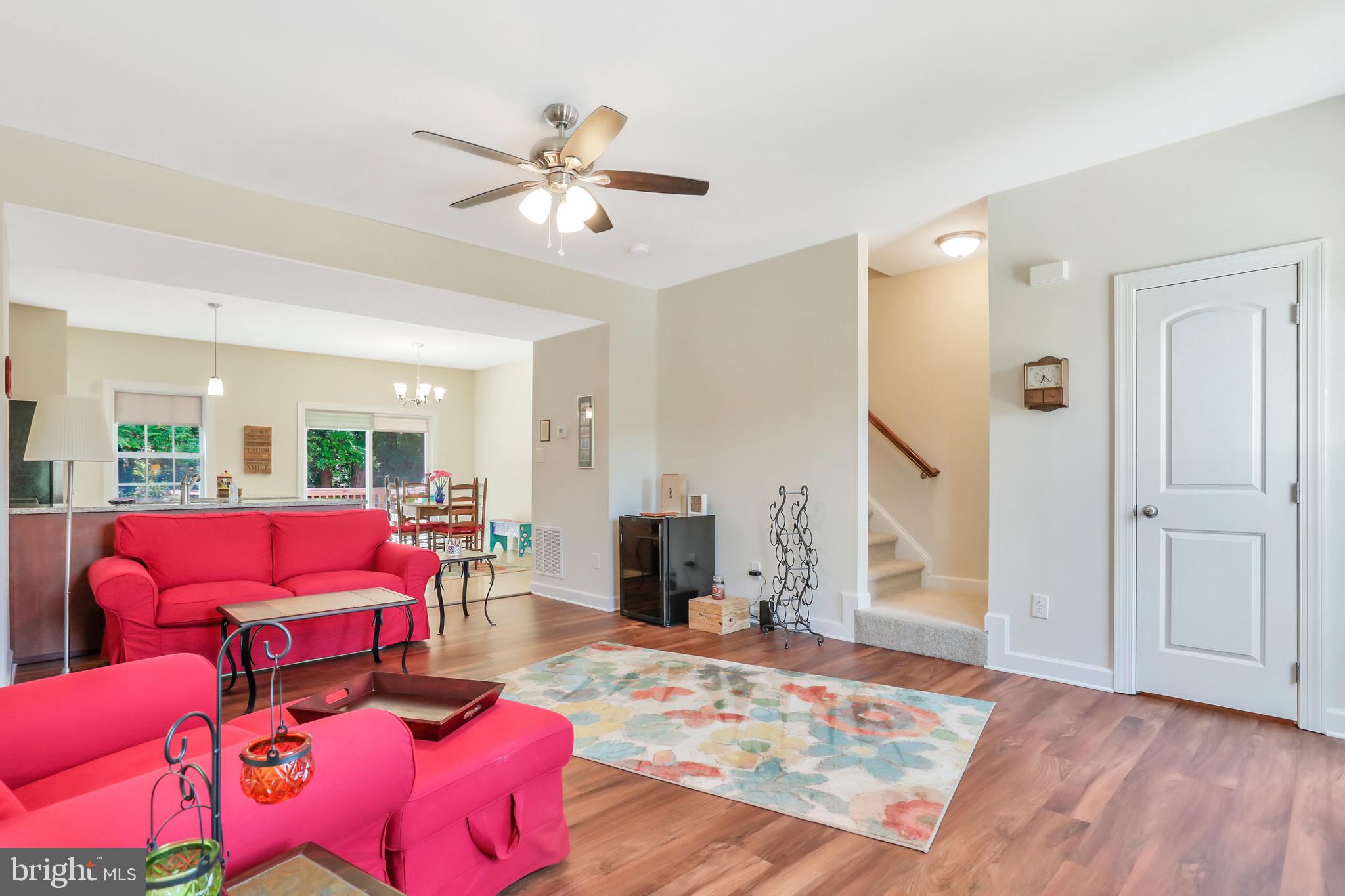 COLONIAL HILLS - Residential