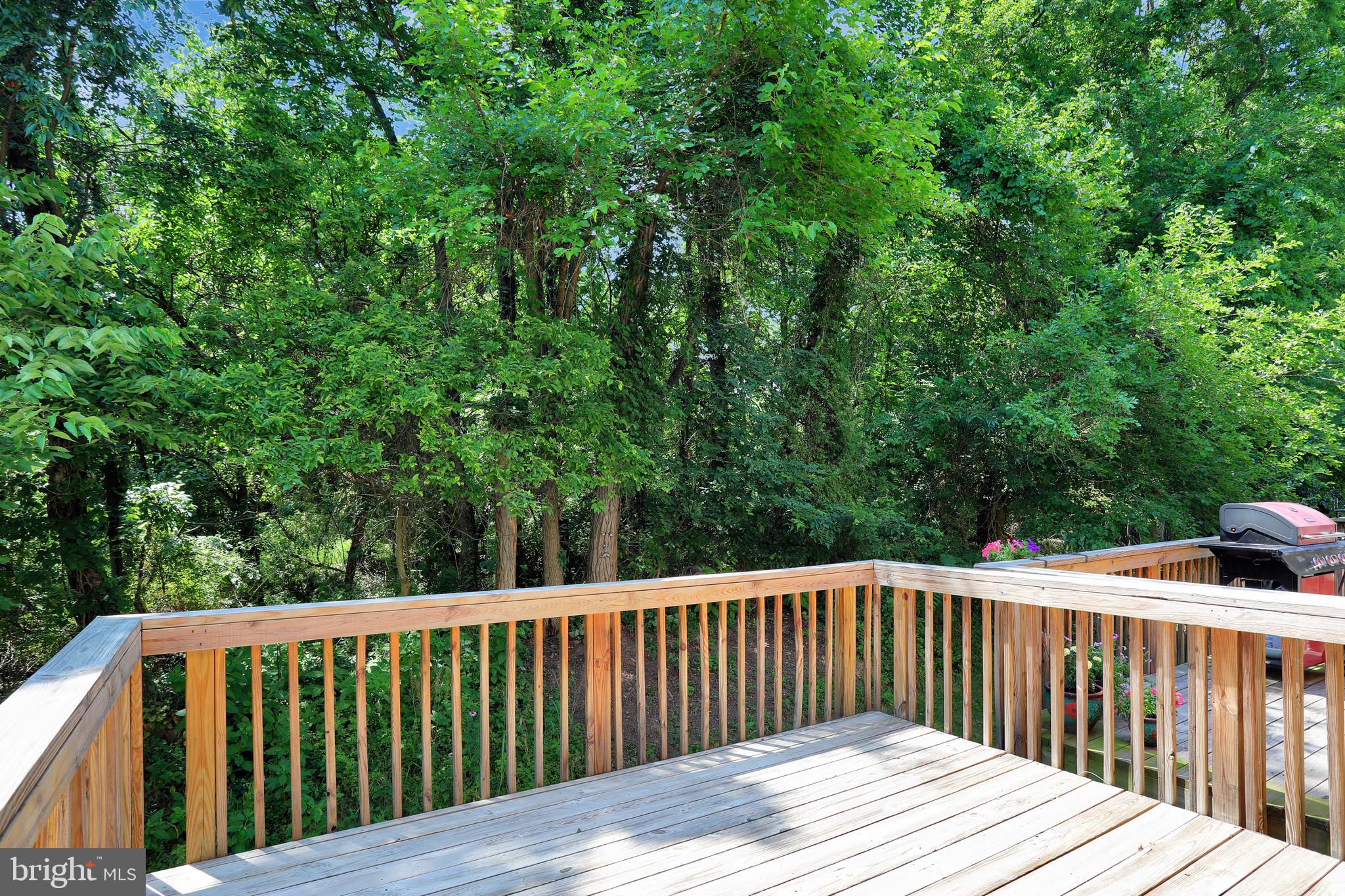 COLONIAL HILLS - Residential