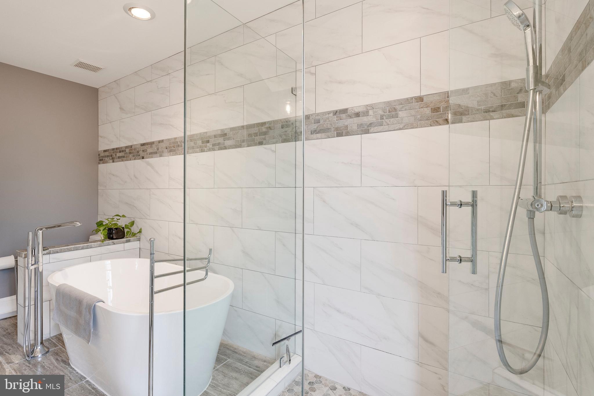 DECOVERLY ADVENTURE - Residential