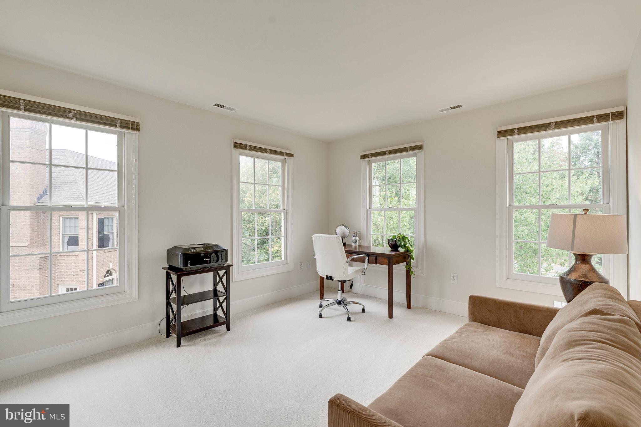 DECOVERLY ADVENTURE - Residential