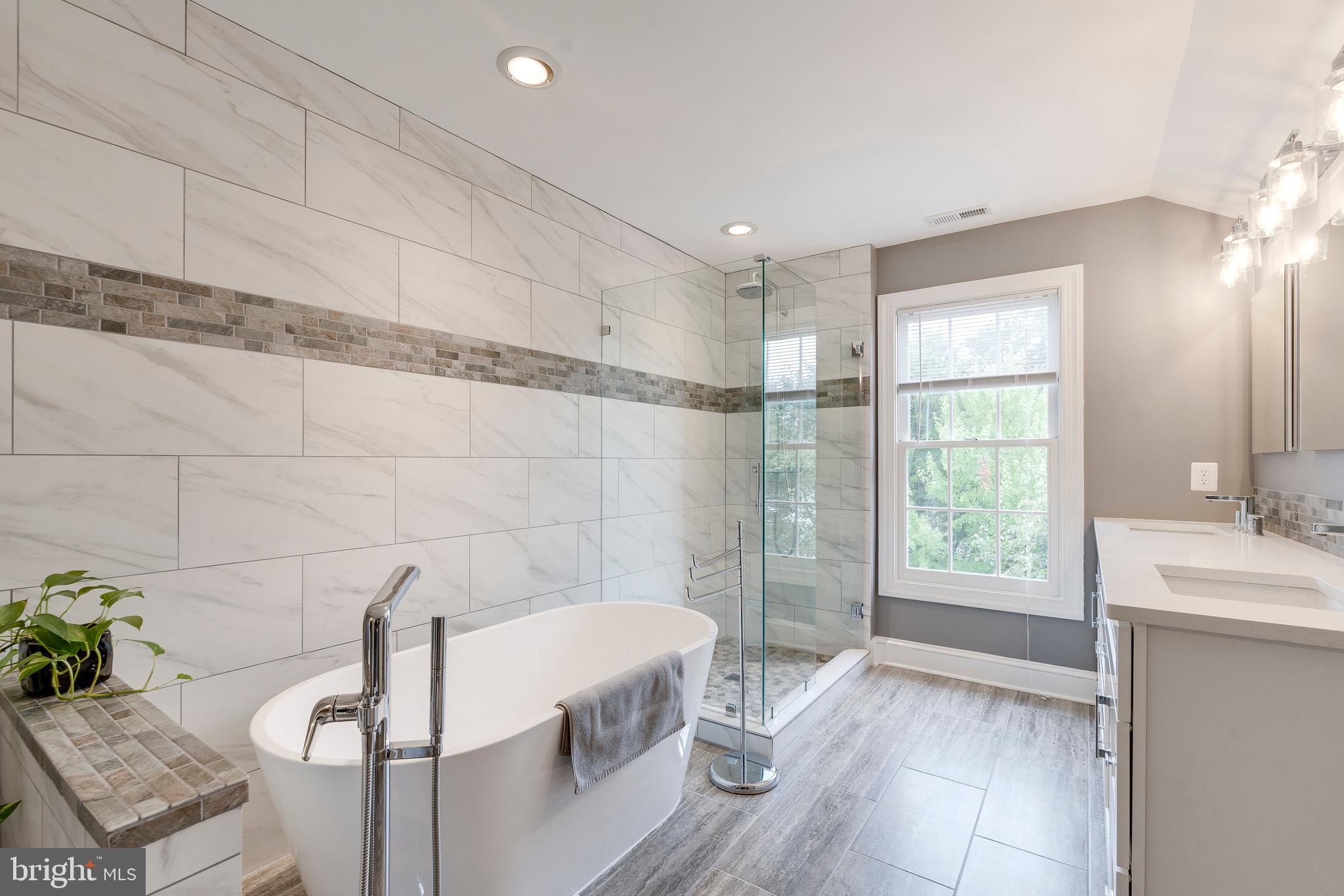 DECOVERLY ADVENTURE - Residential