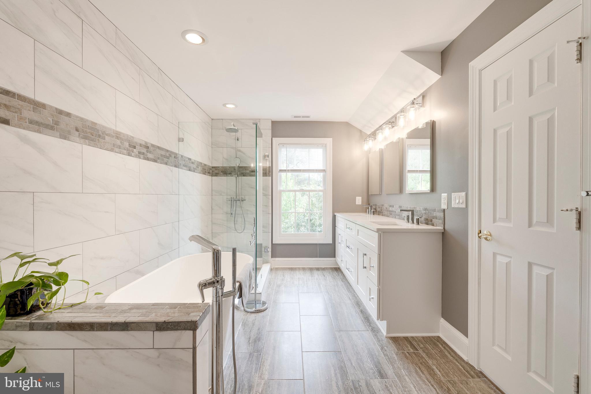 DECOVERLY ADVENTURE - Residential