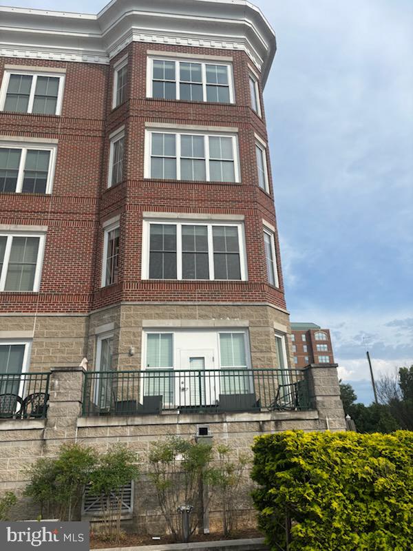 525 BELMONT BAY DRIVE 105