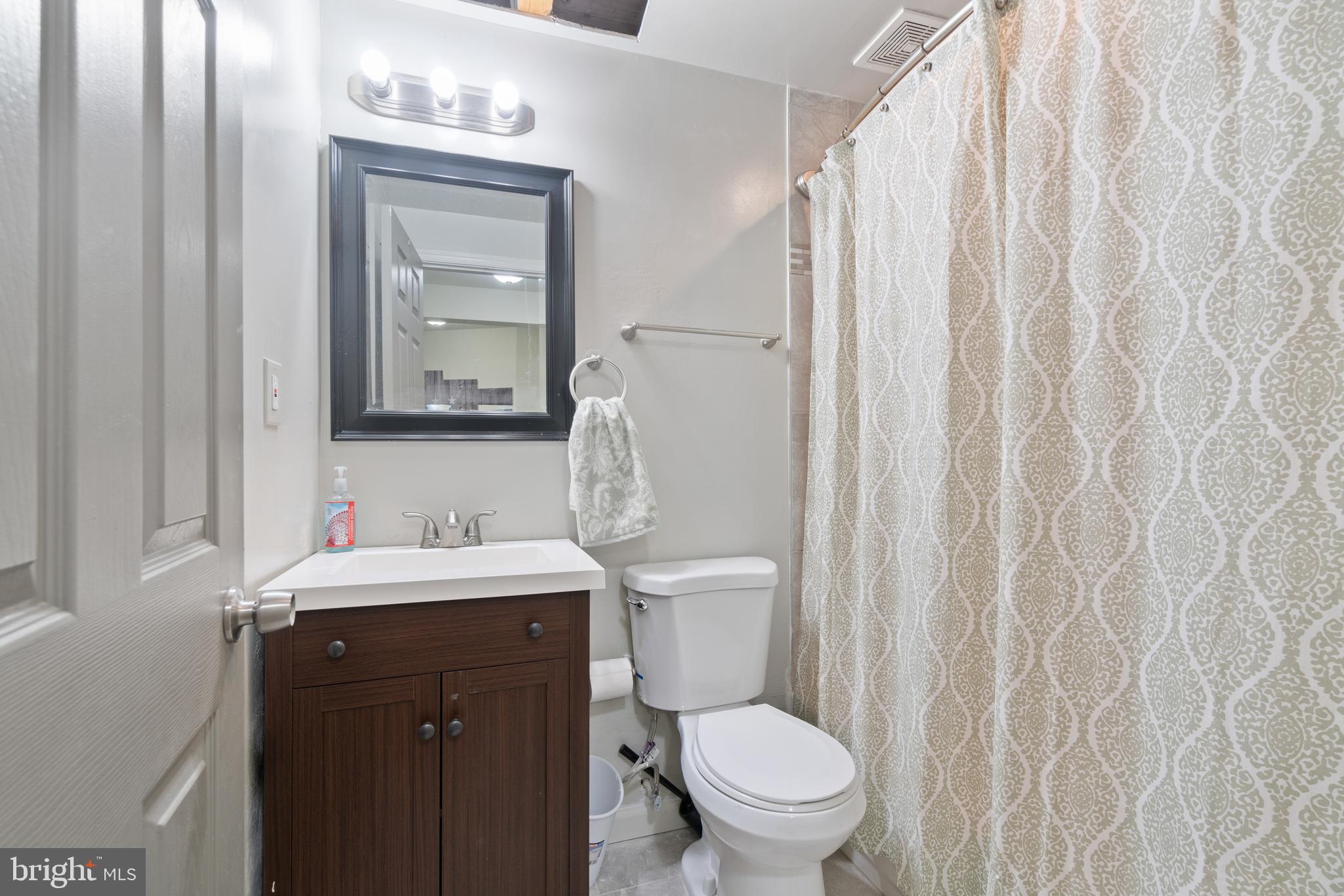 HOWARD HEIGHTS - Residential