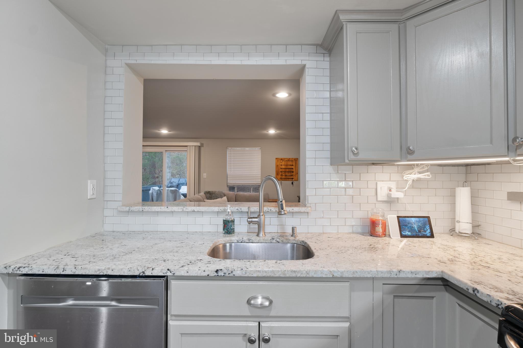 HOWARD HEIGHTS - Residential