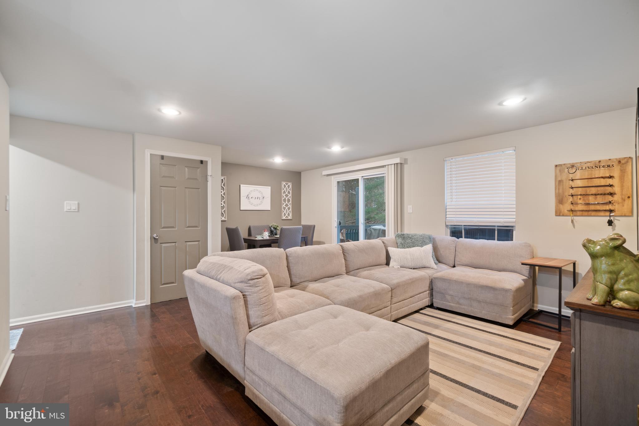 HOWARD HEIGHTS - Residential