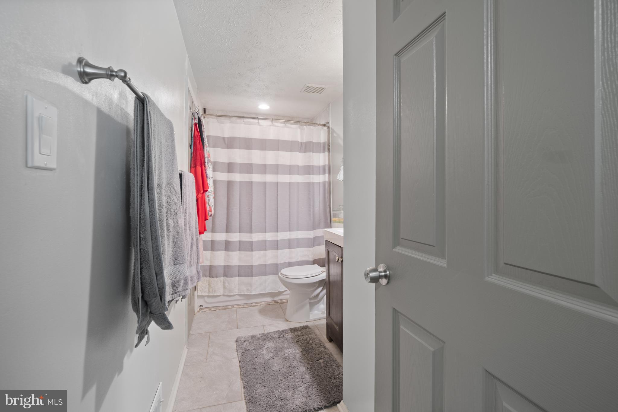 HOWARD HEIGHTS - Residential