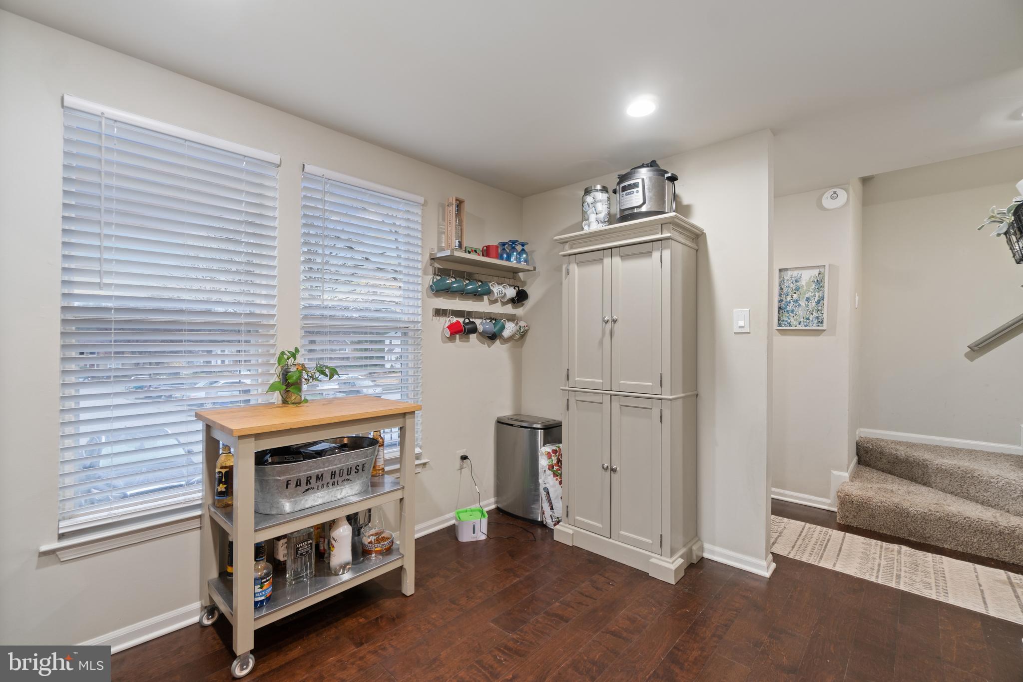 HOWARD HEIGHTS - Residential