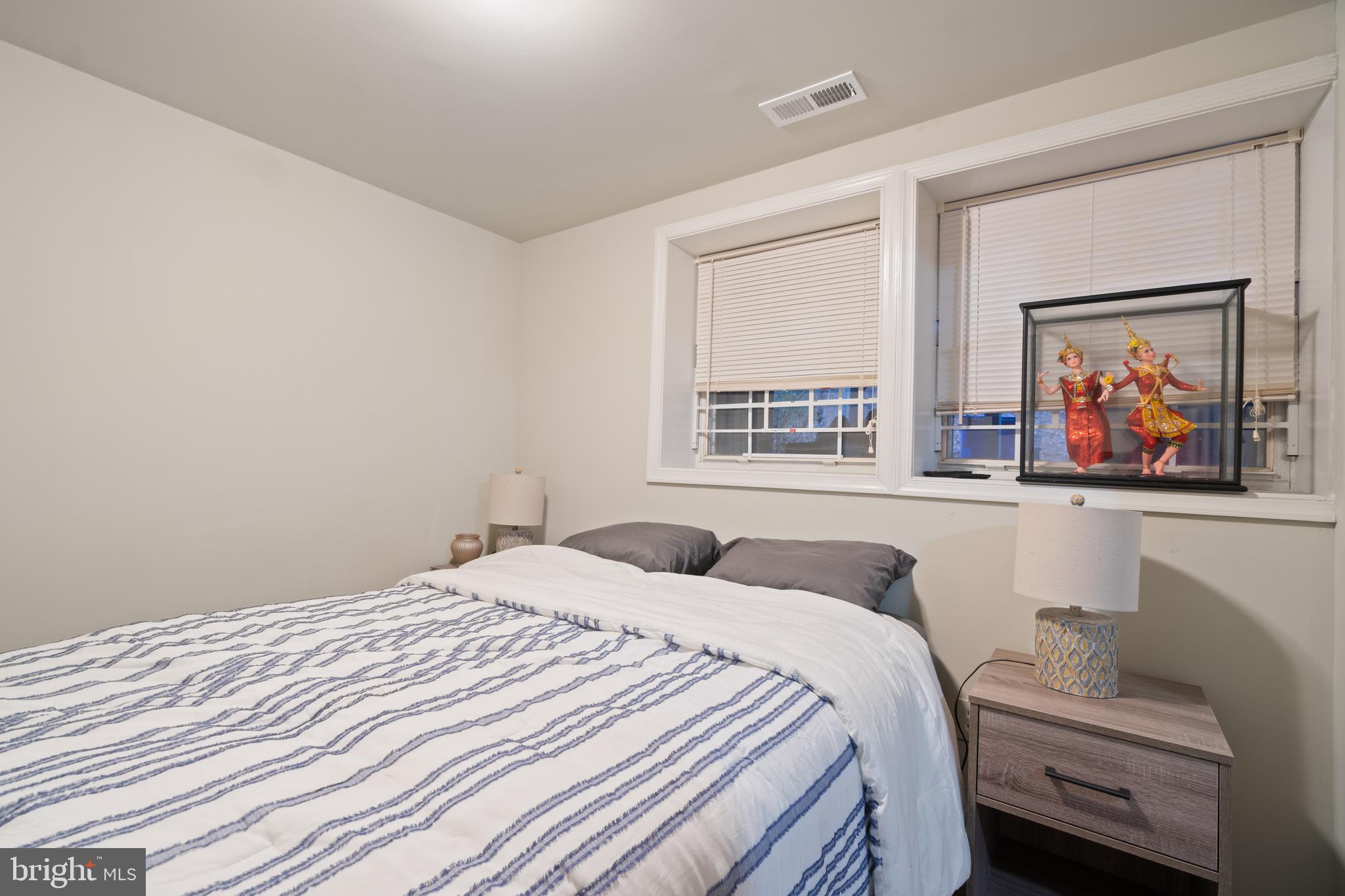 HOWARD HEIGHTS - Residential