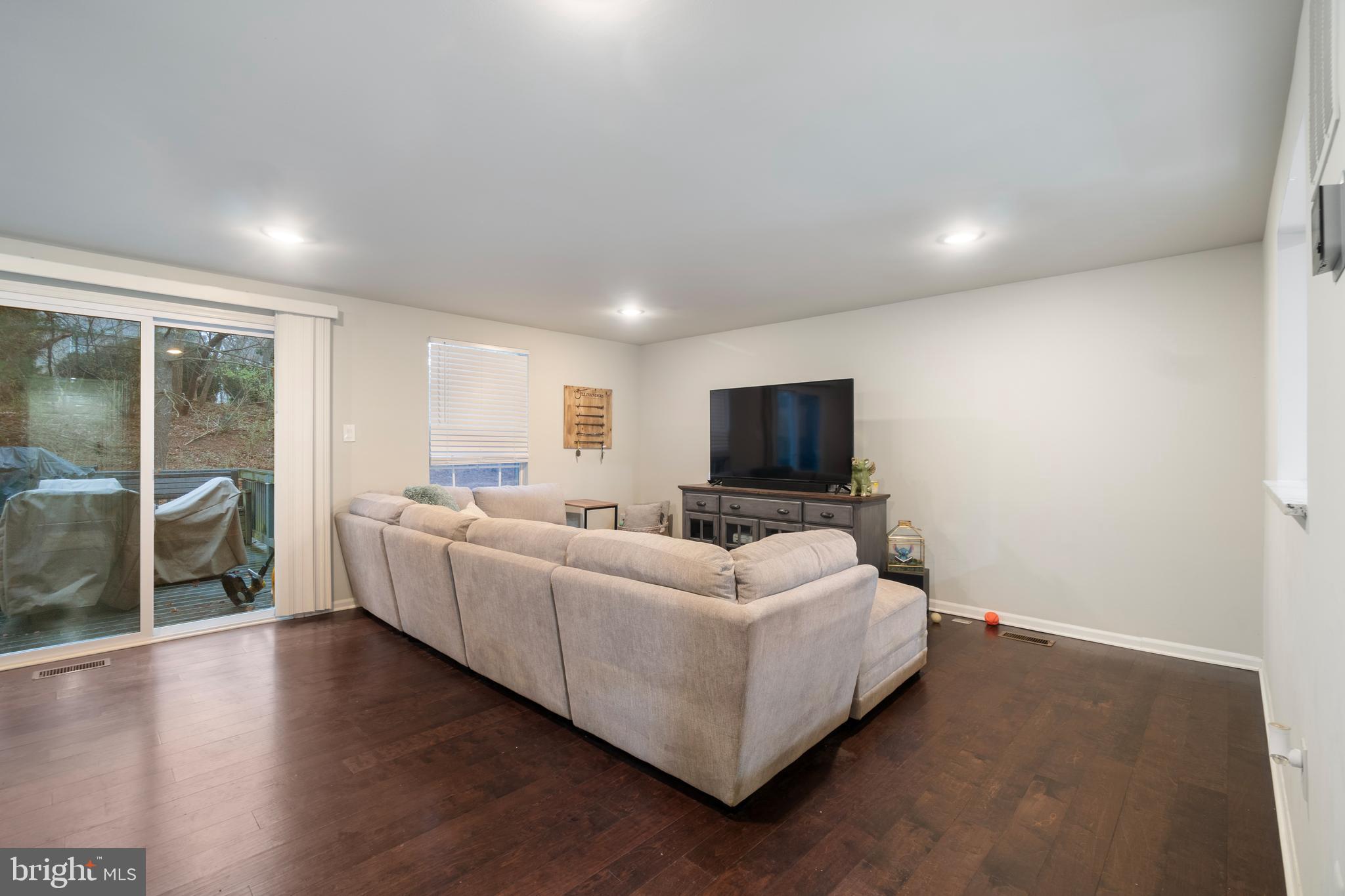 HOWARD HEIGHTS - Residential