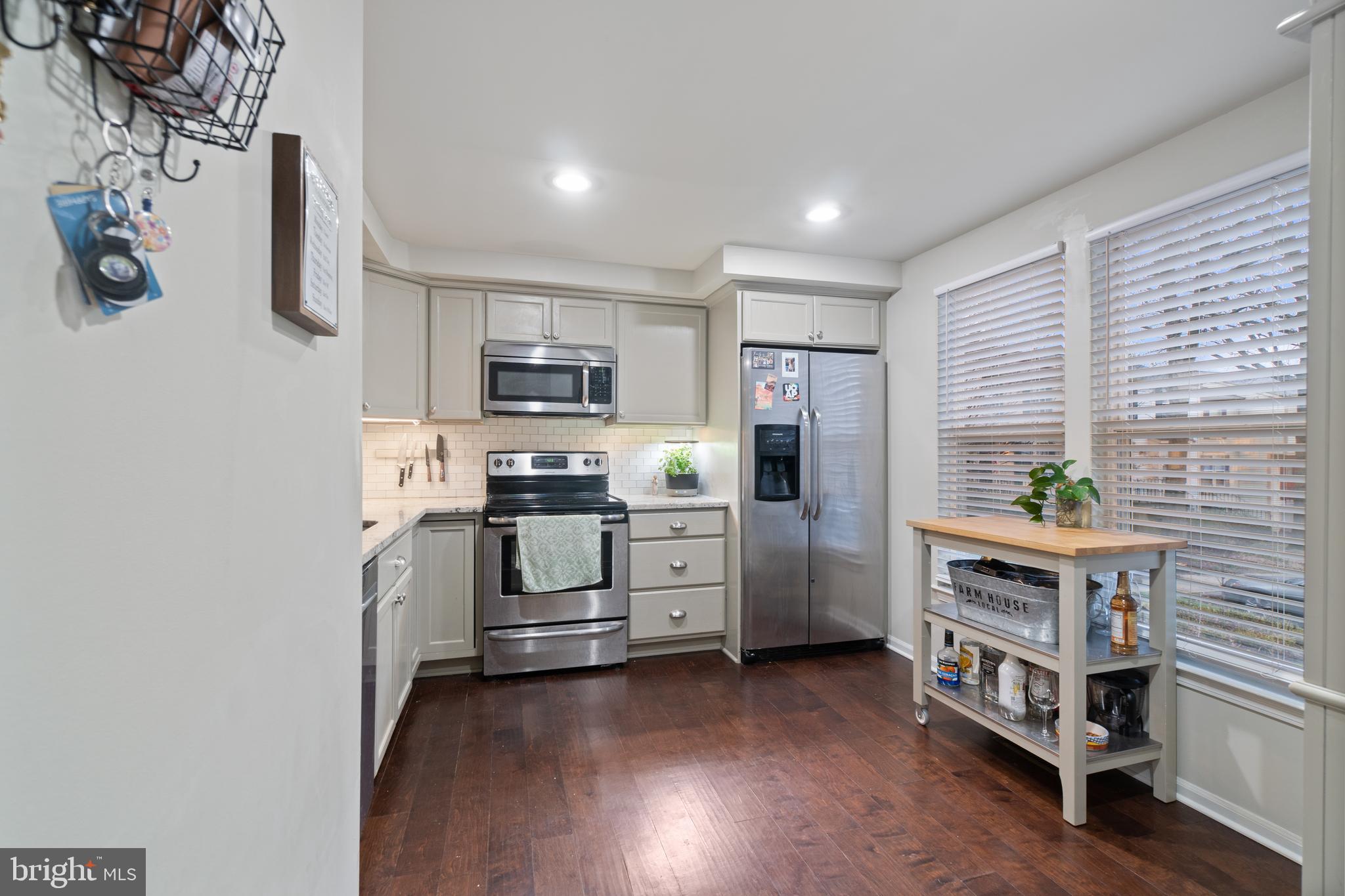 HOWARD HEIGHTS - Residential