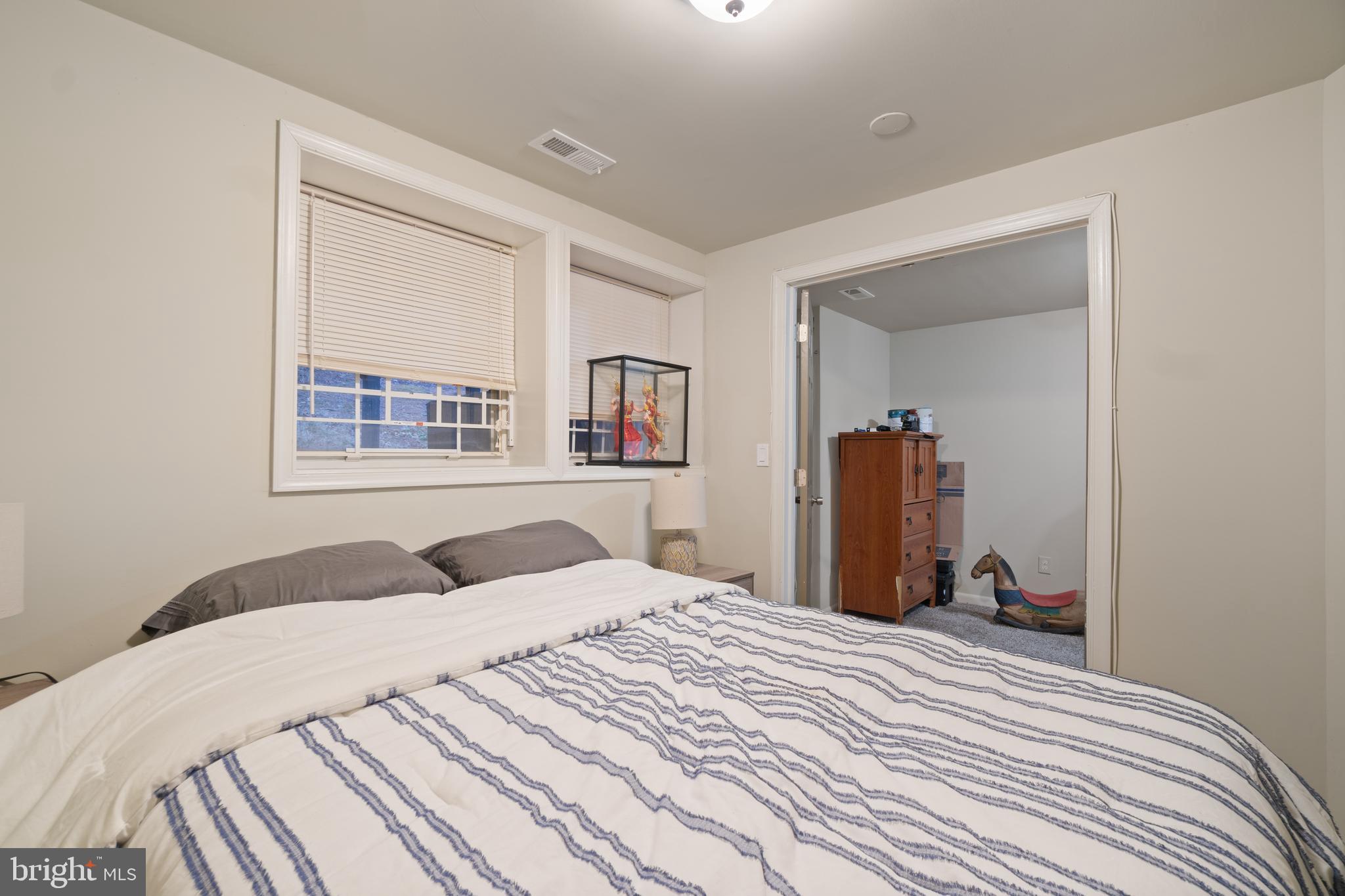 HOWARD HEIGHTS - Residential