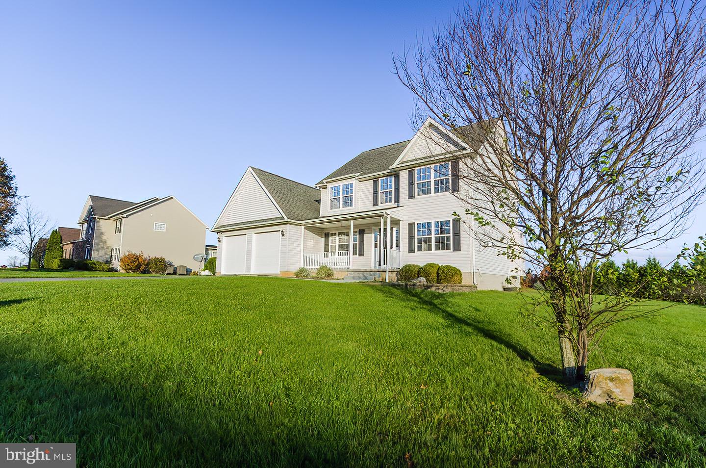 APPLE KNOLLS ESTATES - Residential