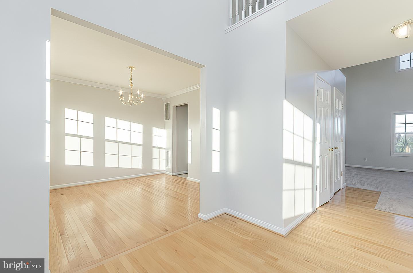 APPLE KNOLLS ESTATES - Residential