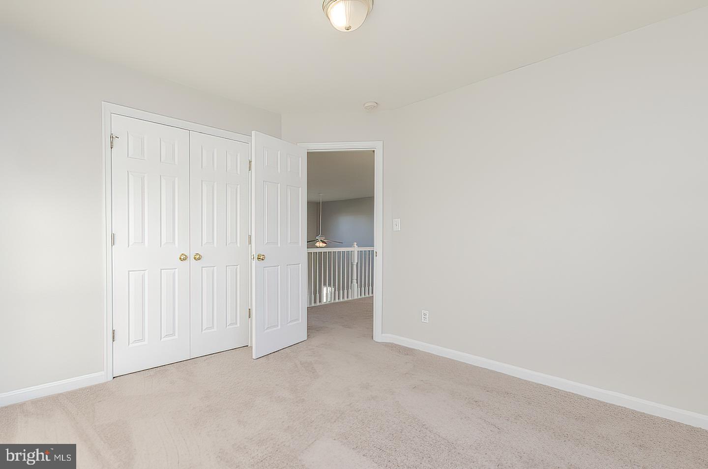 APPLE KNOLLS ESTATES - Residential