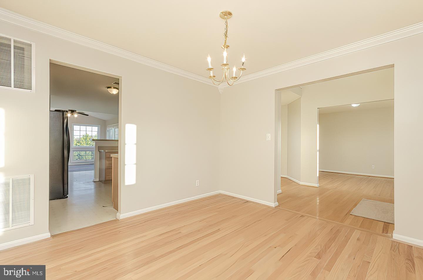 APPLE KNOLLS ESTATES - Residential