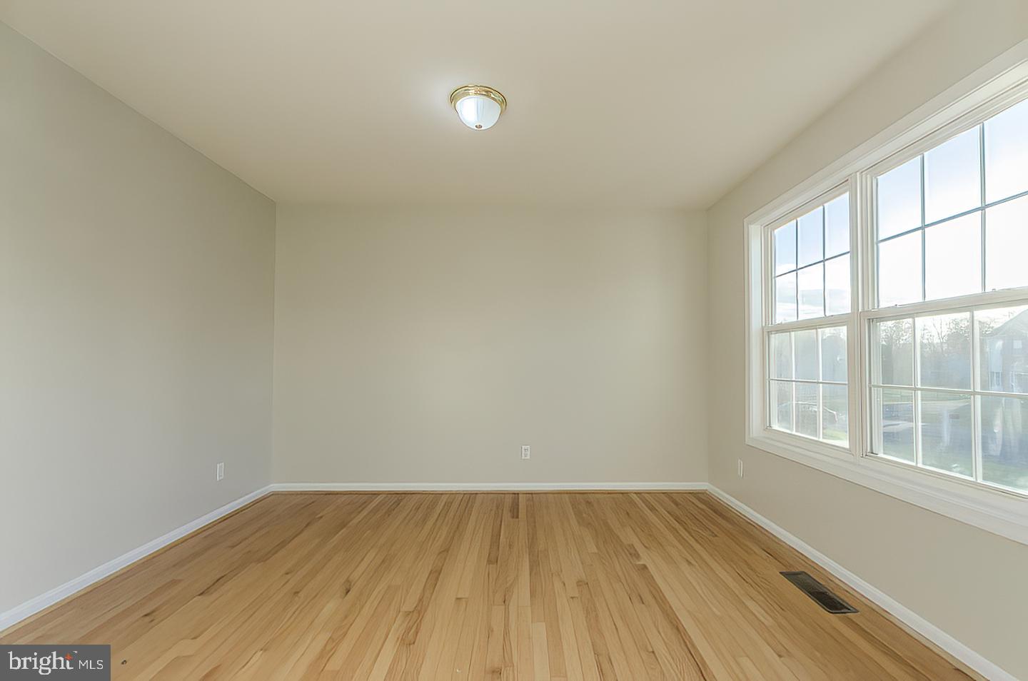 APPLE KNOLLS ESTATES - Residential