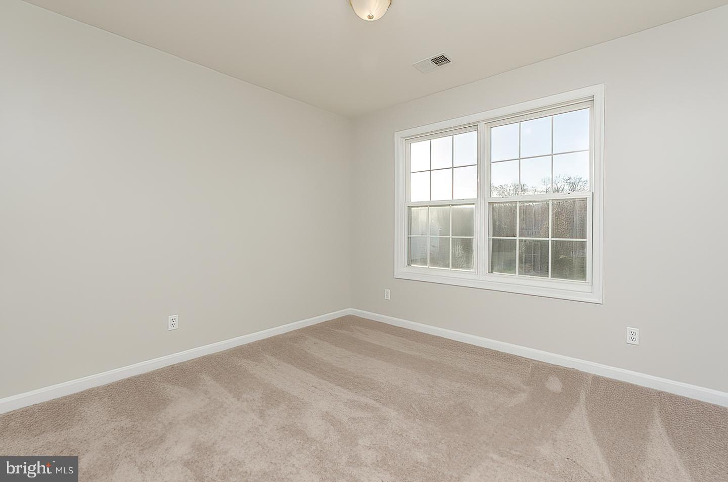 APPLE KNOLLS ESTATES - Residential