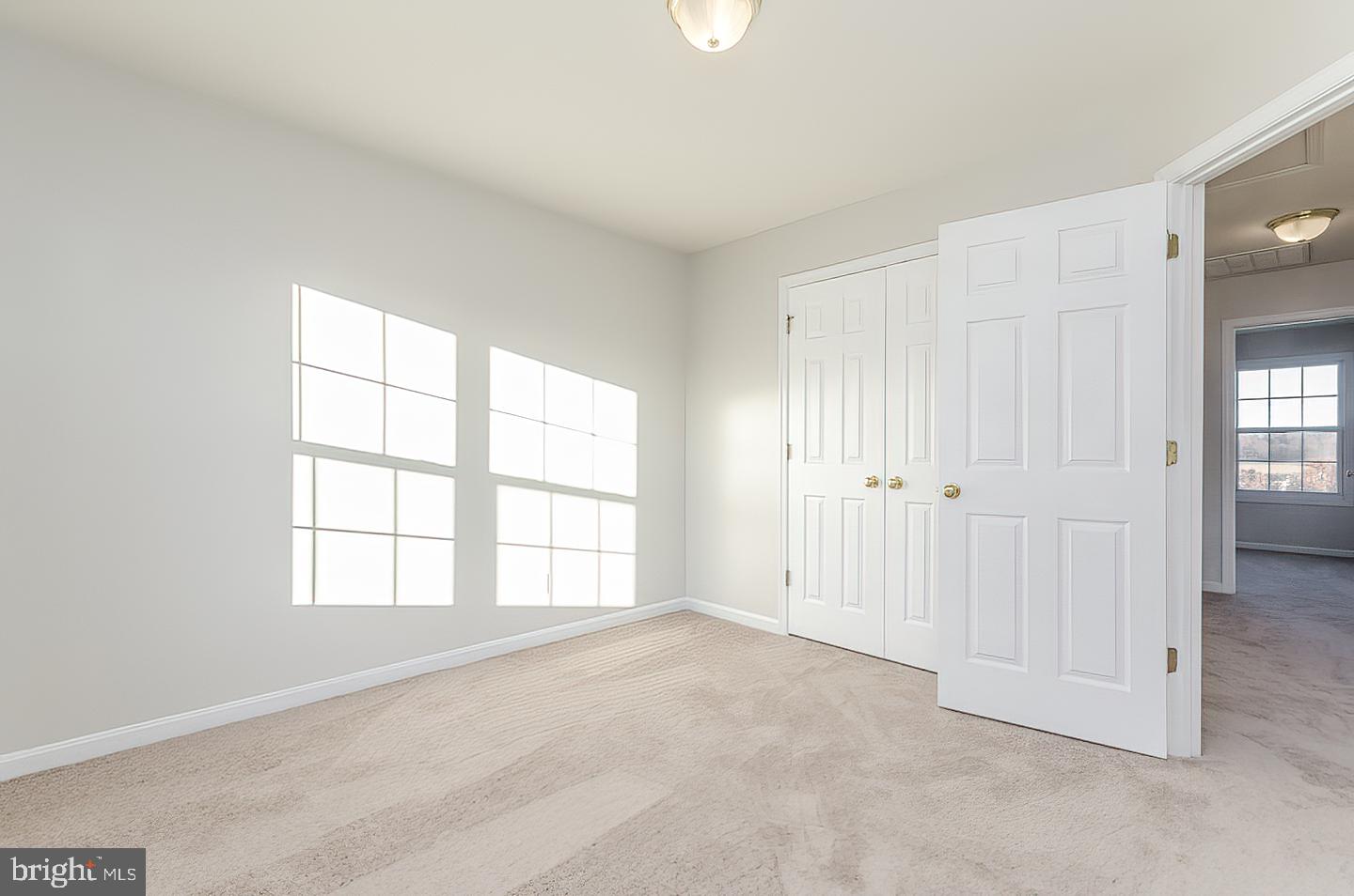 APPLE KNOLLS ESTATES - Residential